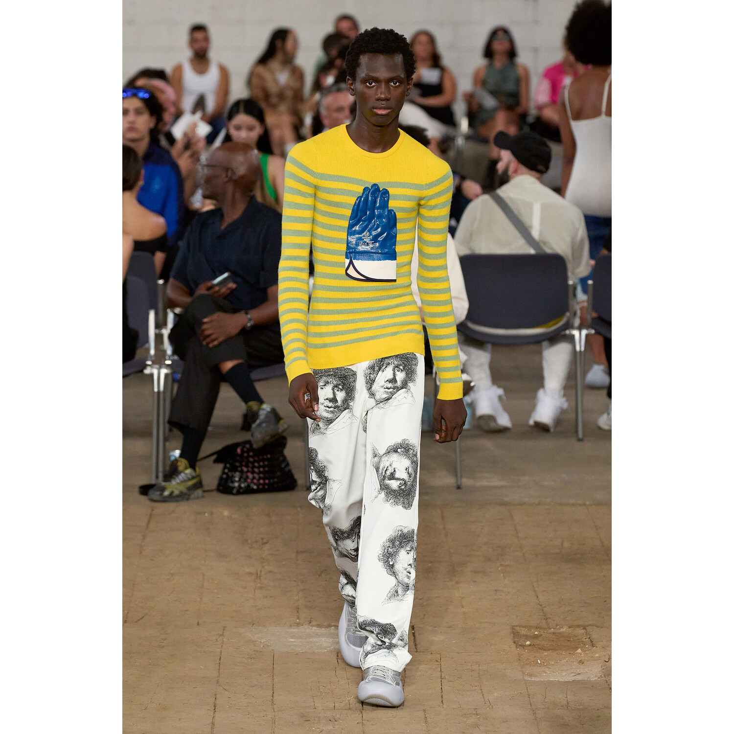 Фото JW Anderson Menswear Spring 2023 / JW Anderson мужская коллекция весна-лето 2023