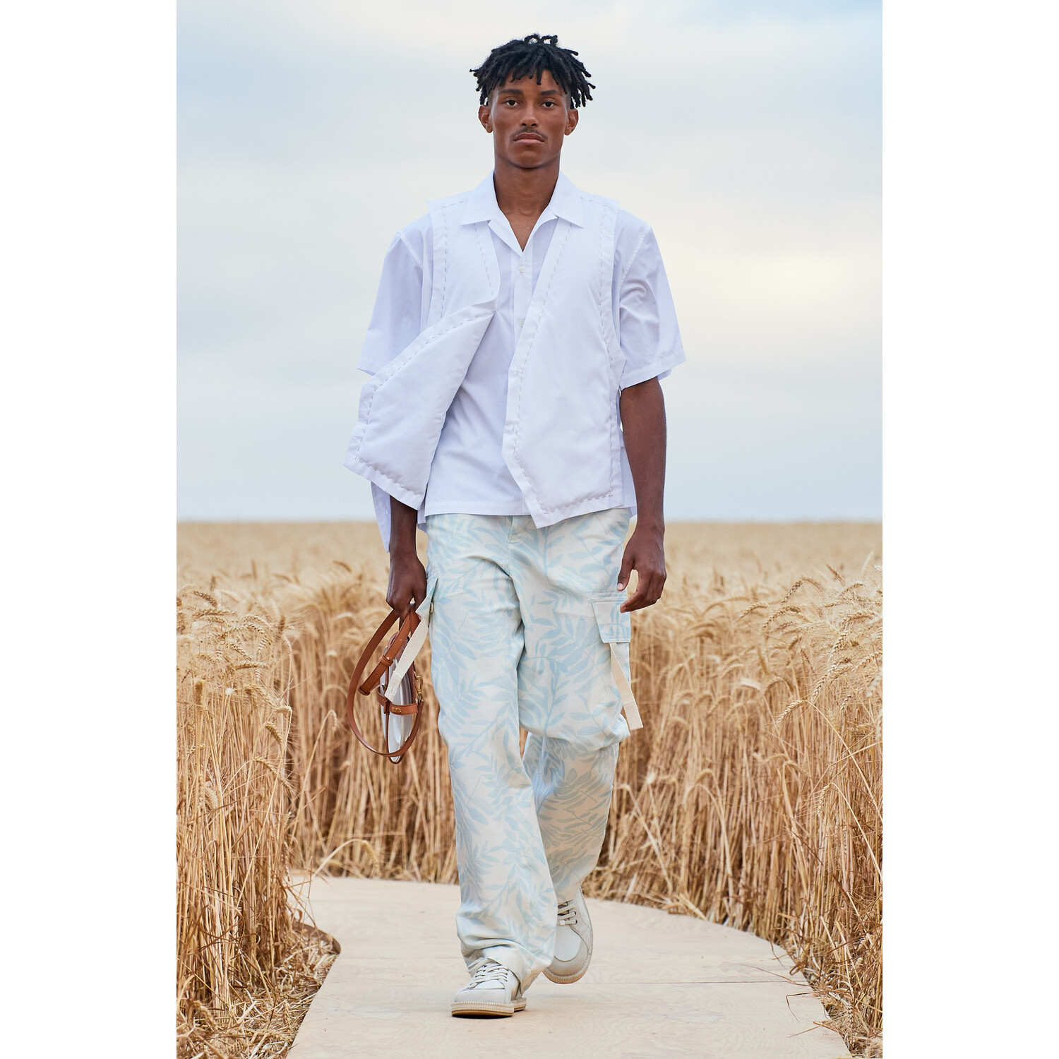 Фото Jacquemus Spring-summer 2021 Menswear Collection / Коллекция Jacquemus весна-лето 2021