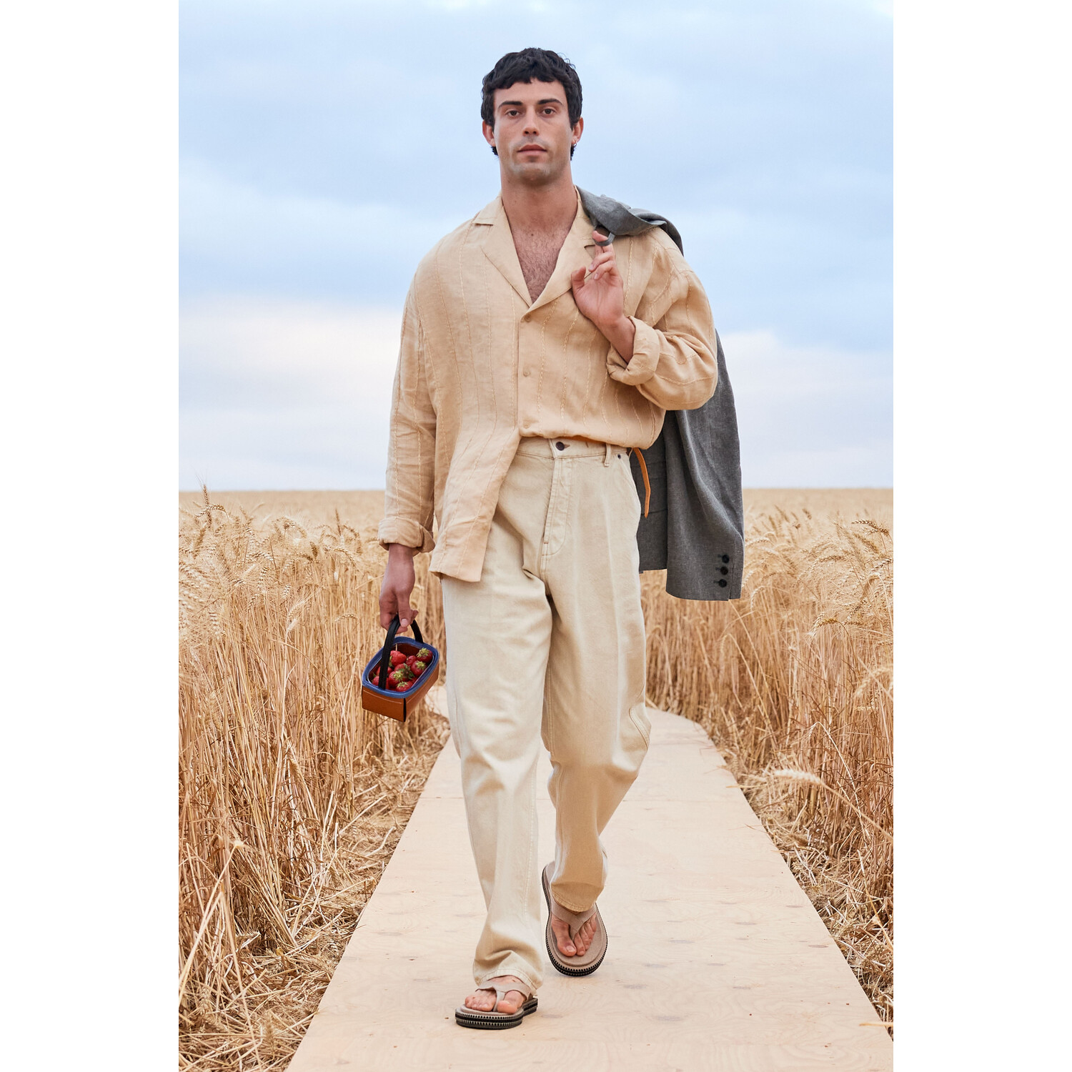 Фото Jacquemus Spring-summer 2021 Menswear Collection / Коллекция Jacquemus весна-лето 2021
