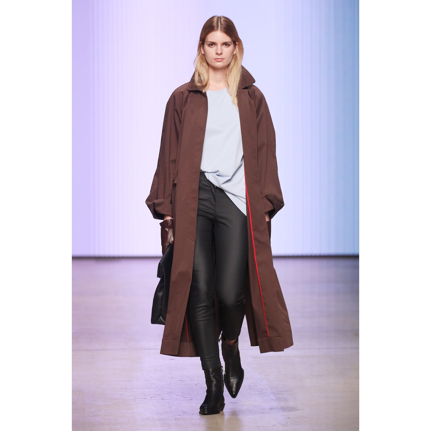 Фото Lakbi Fall 2019 Ready-to-Wear / Lakbi  осень-зима 2019 / Неделя моды: Москва