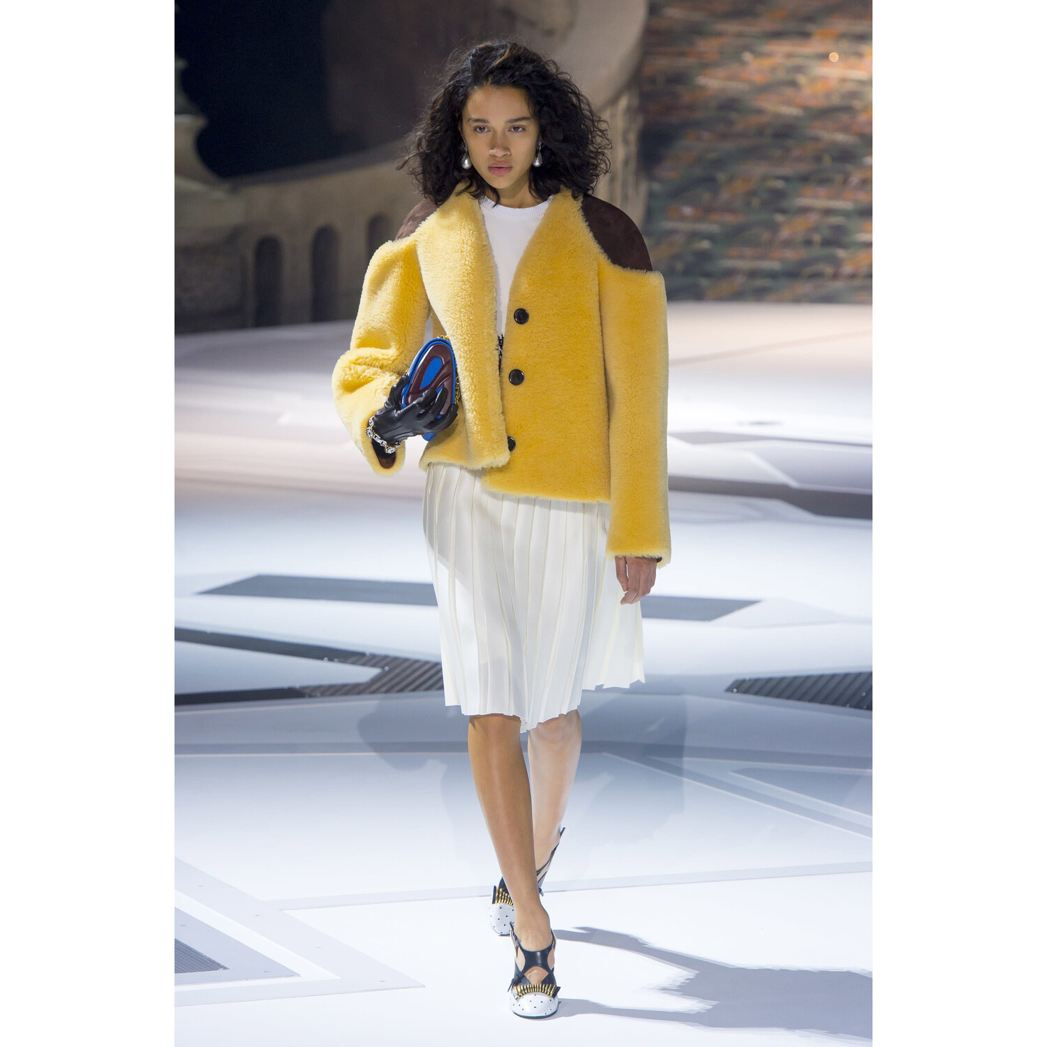 Фото Louis Vuitton Fall 2018 Ready-to-Wear , Луи Витон осень зима 2018 , Fashion show , неделя моды в Париже , PFW , Mainstyles