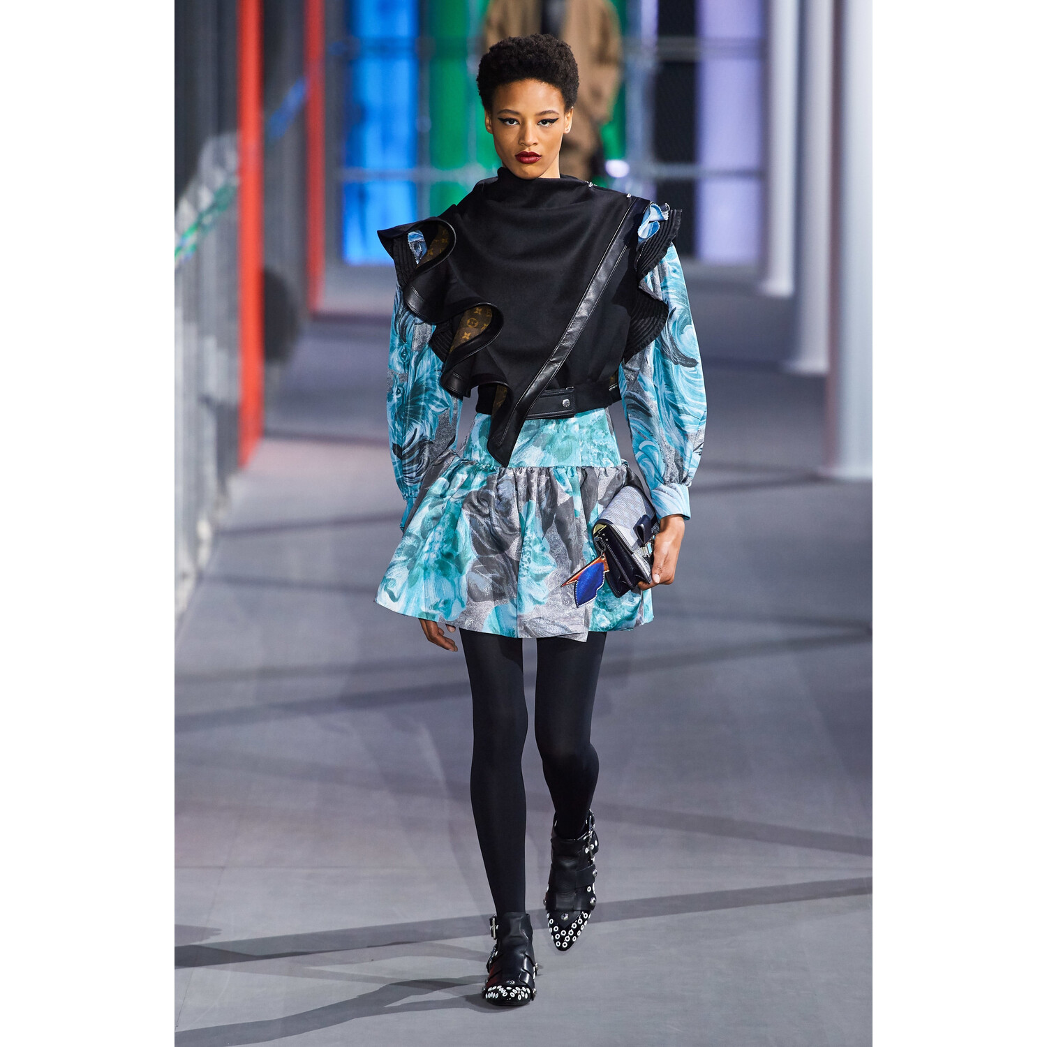 Фото Louis Vuitton Fall 2019 Ready-to-Wear / Louis Vuitton осень 2019 / Неделя моды: Париж