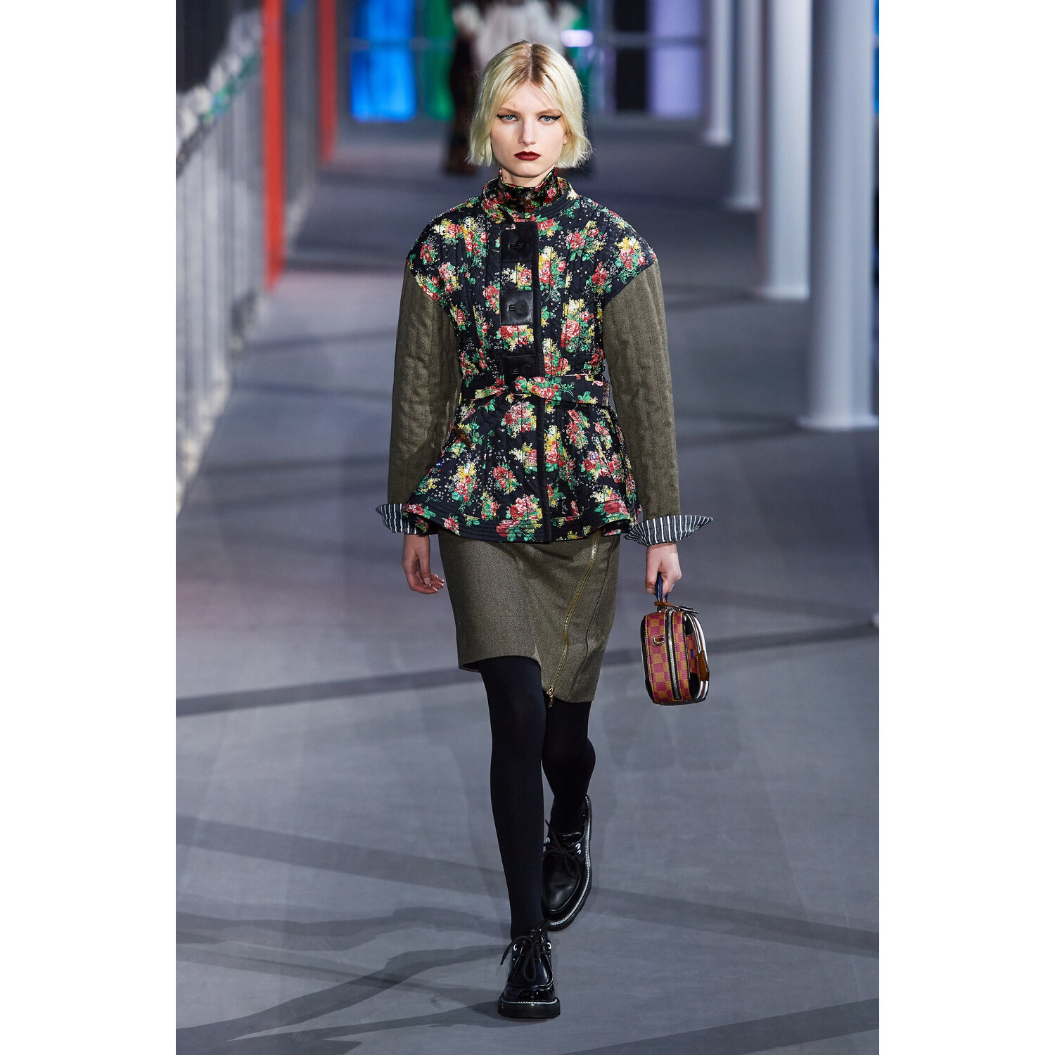 Фото Louis Vuitton Fall 2019 Ready-to-Wear / Louis Vuitton осень 2019 / Неделя моды: Париж