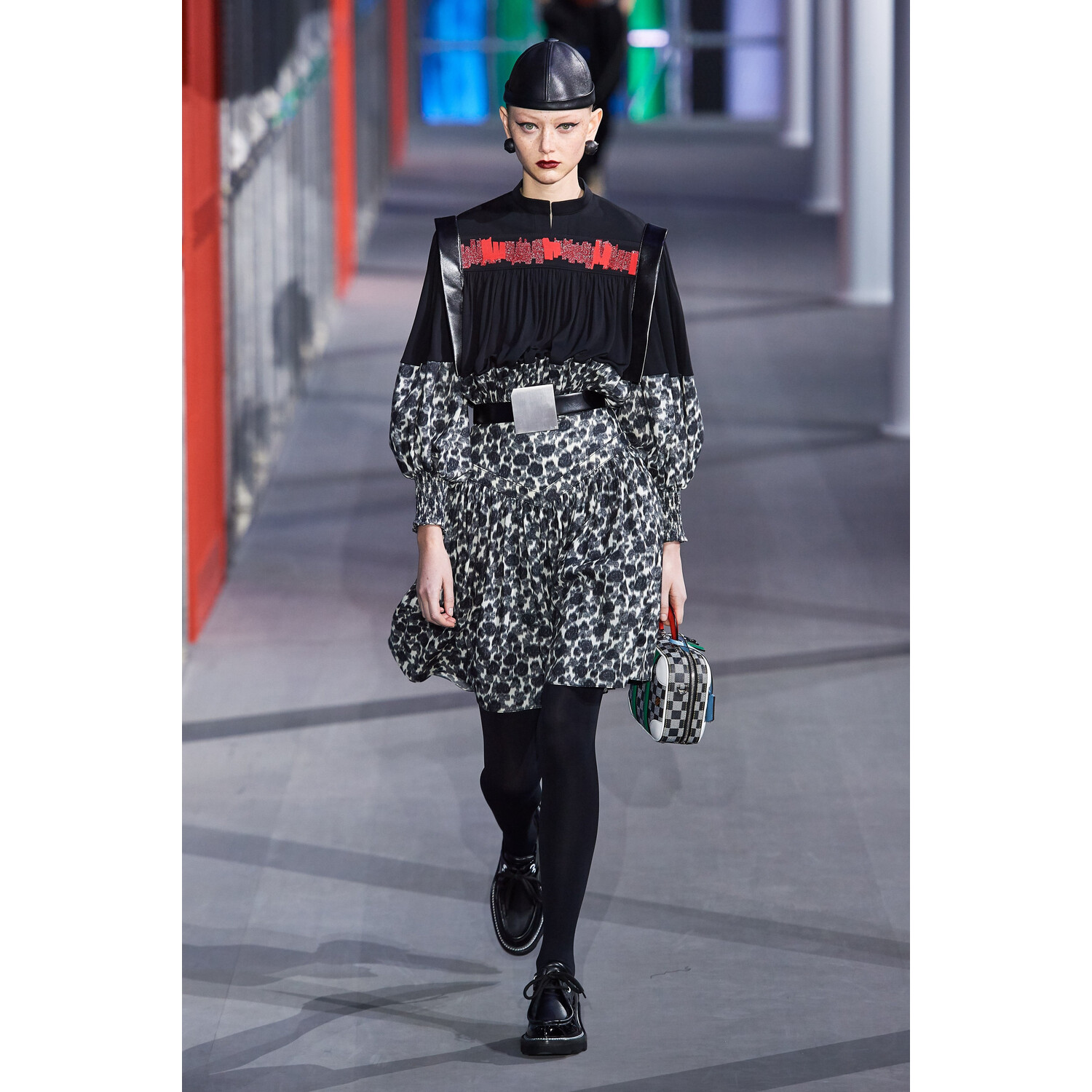 Фото Louis Vuitton Fall 2019 Ready-to-Wear / Louis Vuitton осень 2019 / Неделя моды: Париж