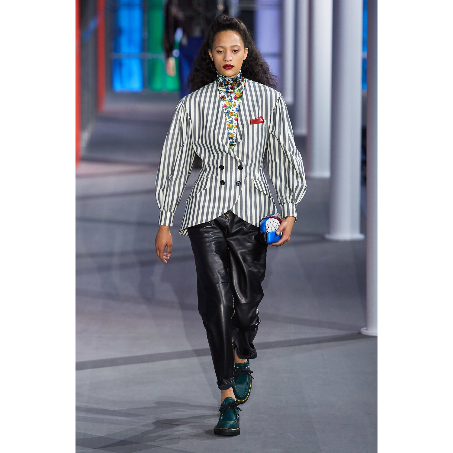 Фото Louis Vuitton Fall 2019 Ready-to-Wear / Louis Vuitton осень 2019 / Неделя моды: Париж