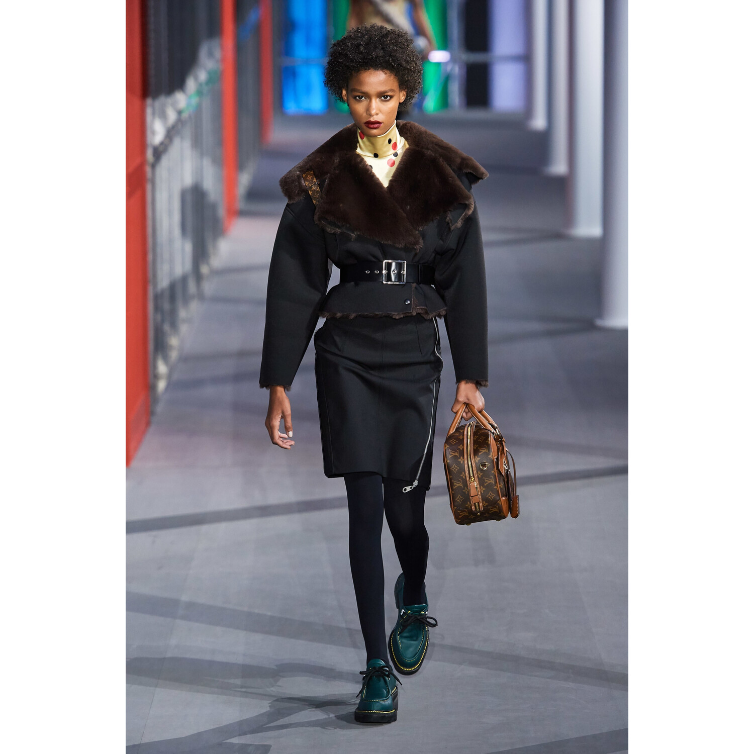 Фото Louis Vuitton Fall 2019 Ready-to-Wear / Louis Vuitton осень 2019 / Неделя моды: Париж