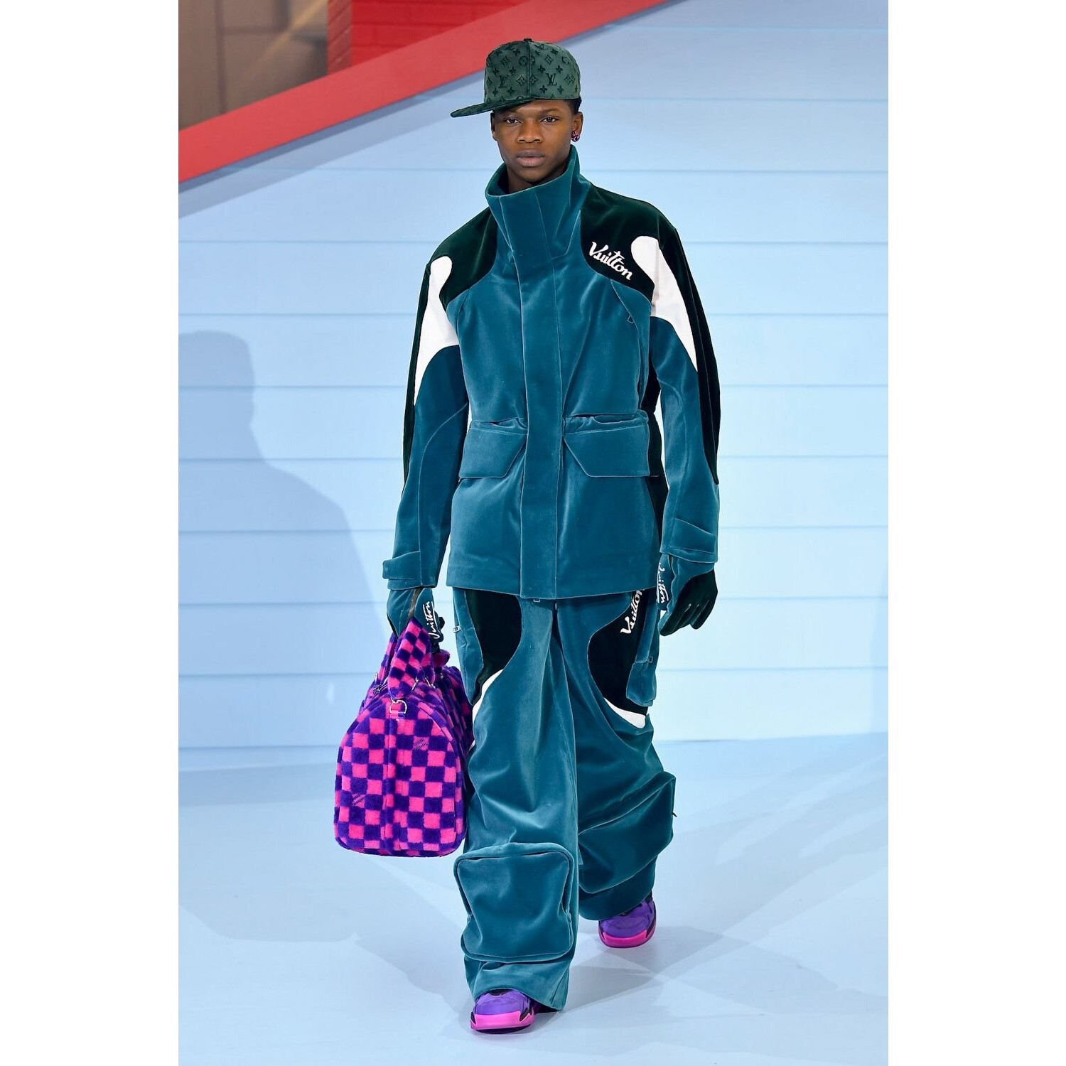 Фото Louis Vuitton Menswear Fall 2022 Collection / Louis Vuitton осень-зима 2022/2023