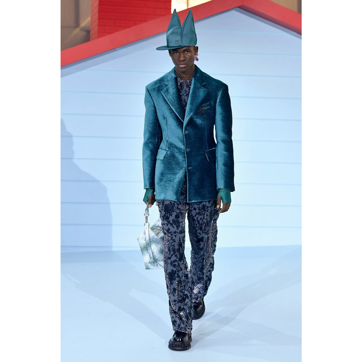 Фото Louis Vuitton Menswear Fall 2022 Collection / Louis Vuitton осень-зима 2022/2023