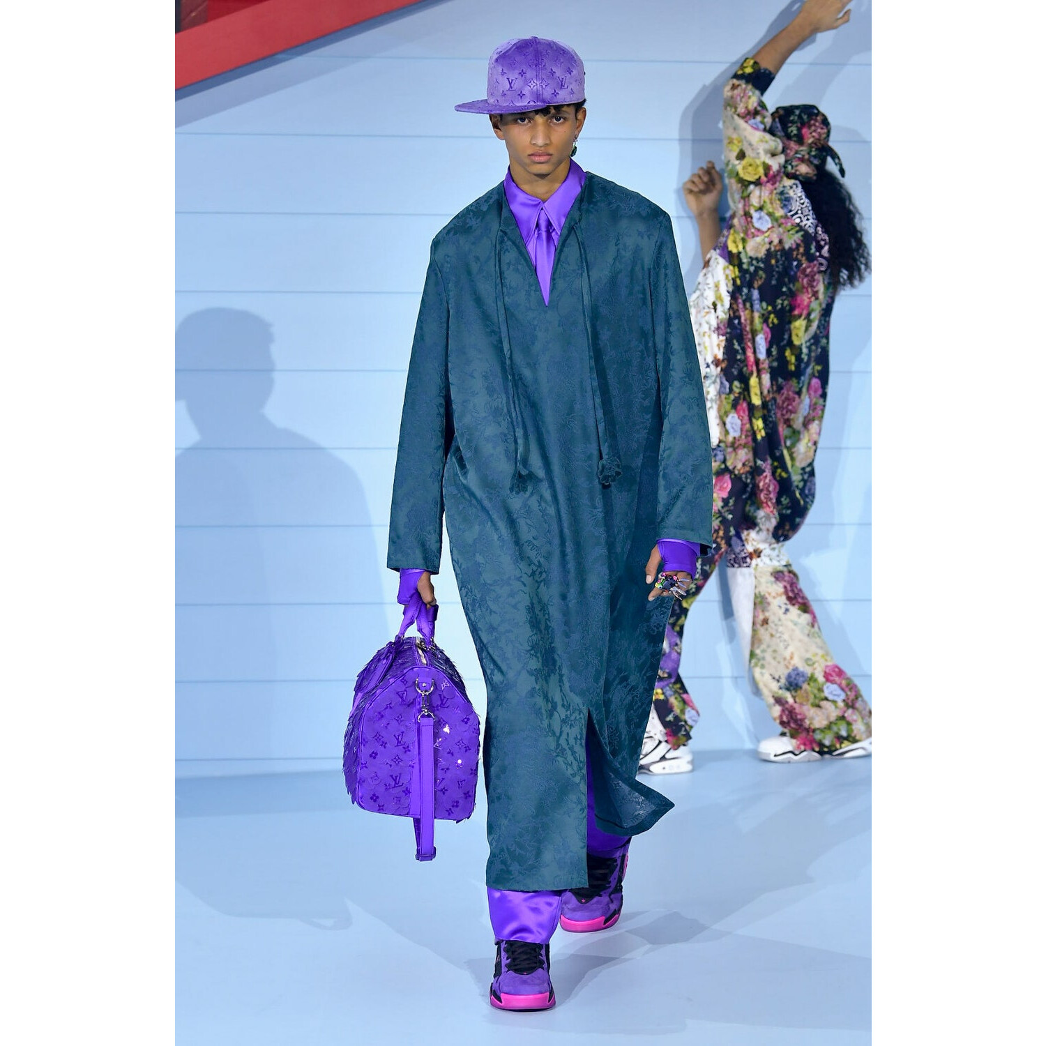 Фото Louis Vuitton Menswear Fall 2022 Collection / Louis Vuitton осень-зима 2022/2023