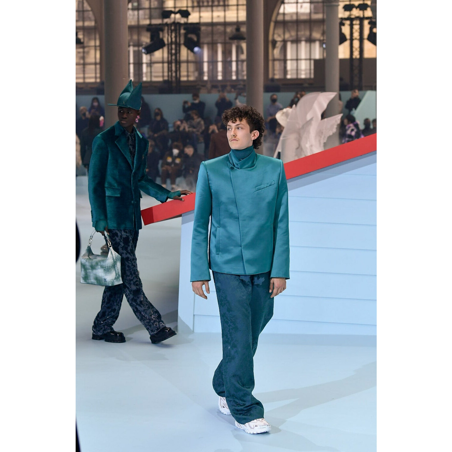 Фото Louis Vuitton Menswear Fall 2022 Collection / Louis Vuitton осень-зима 2022/2023