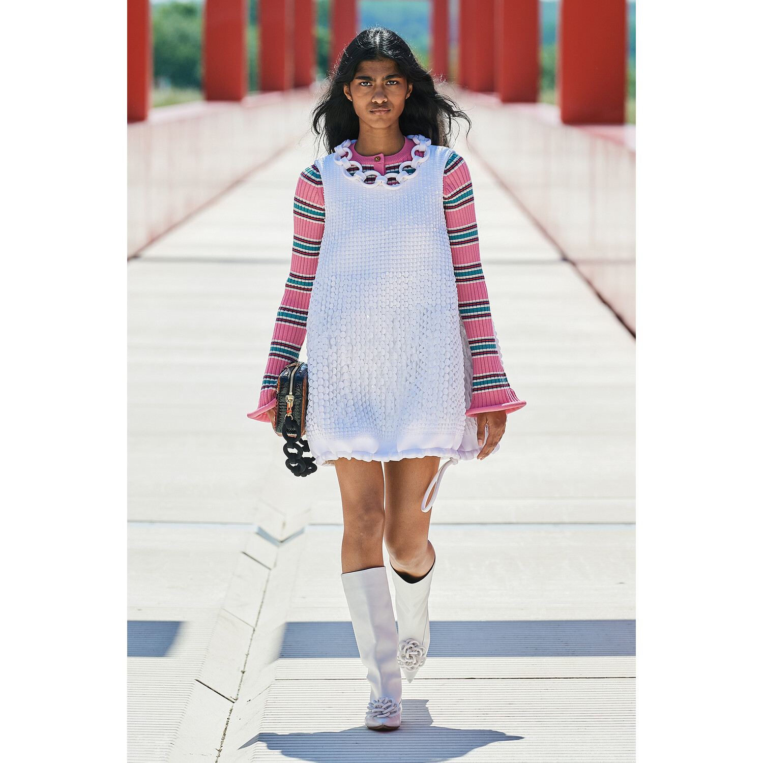Фото Louis Vuitton Resort 2022 / Louis Vuitton курорт 2022