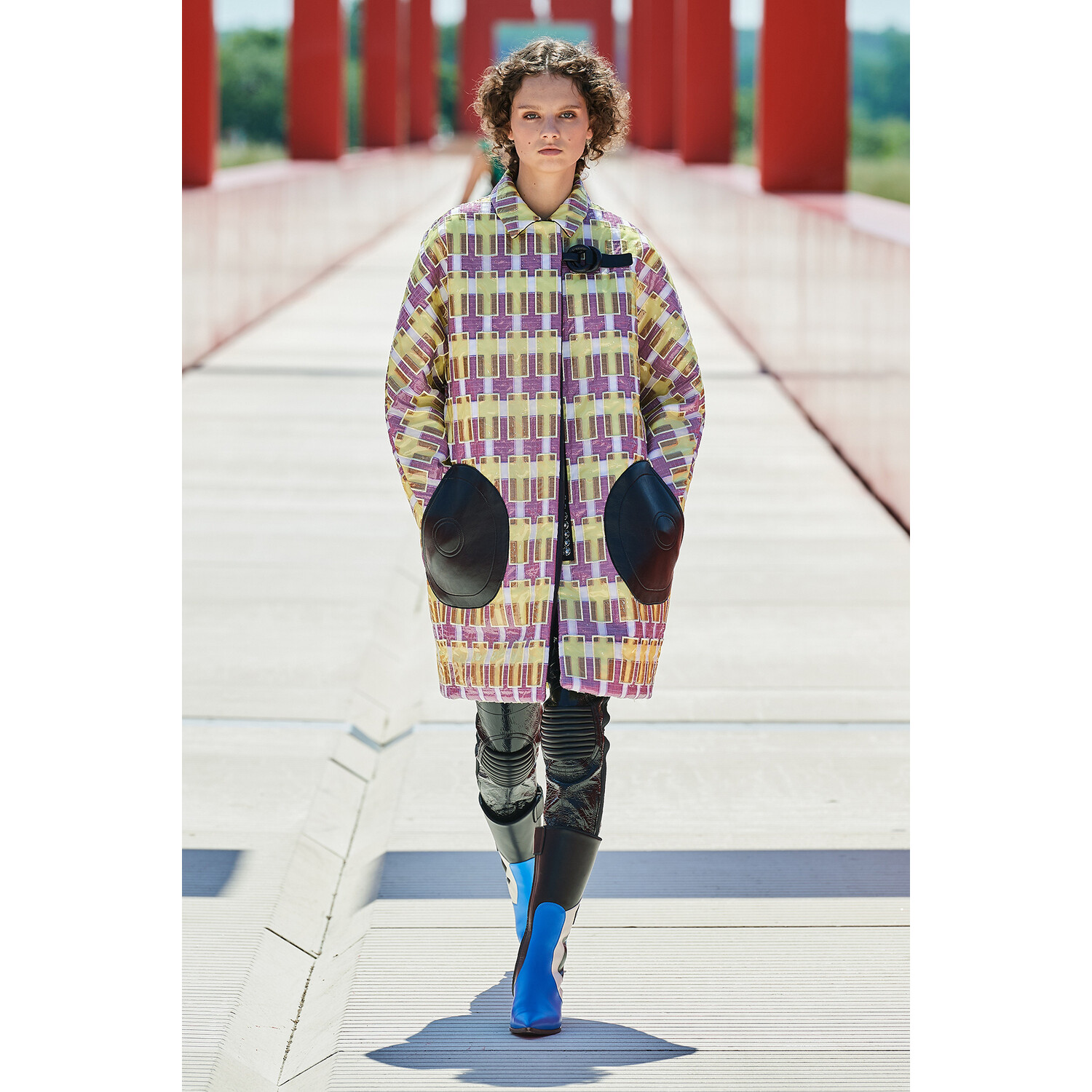 Фото Louis Vuitton Resort 2022 / Louis Vuitton курорт 2022