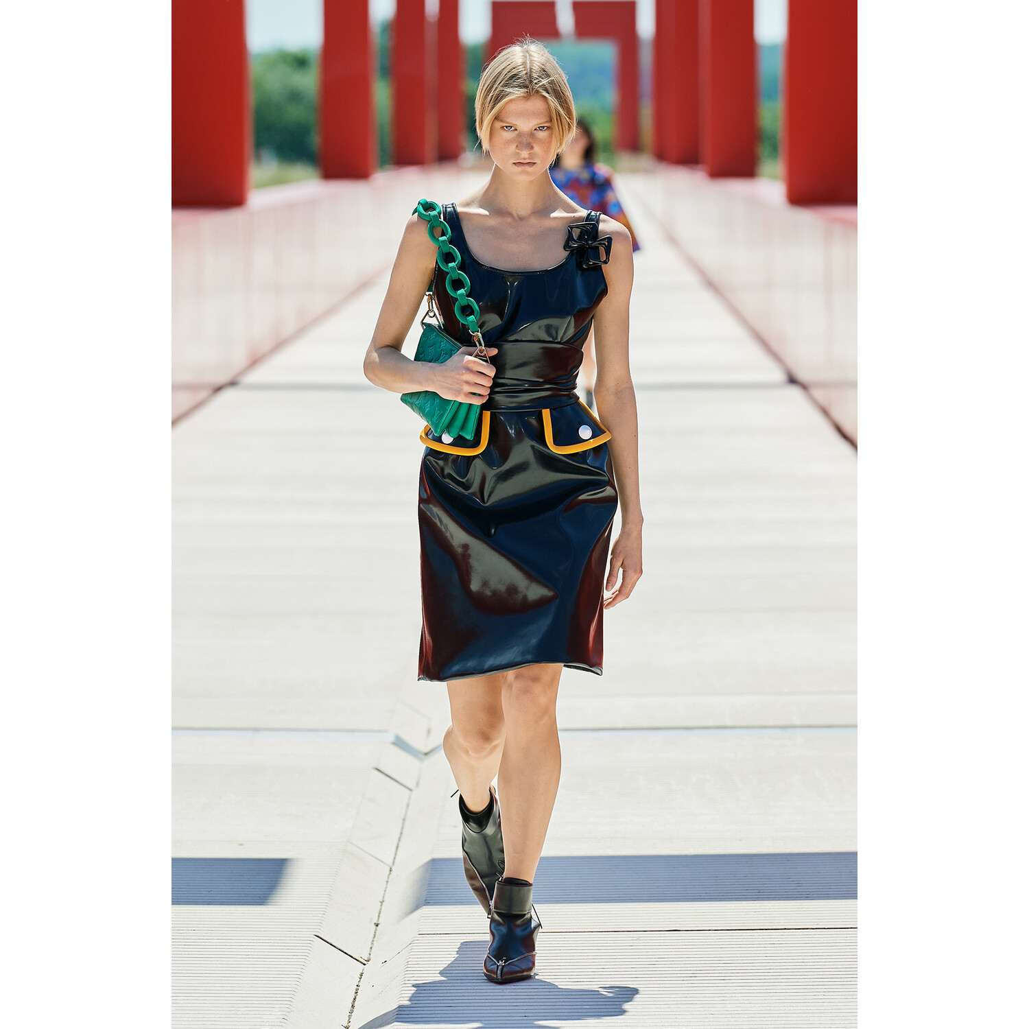 Фото Louis Vuitton Resort 2022 / Louis Vuitton курорт 2022