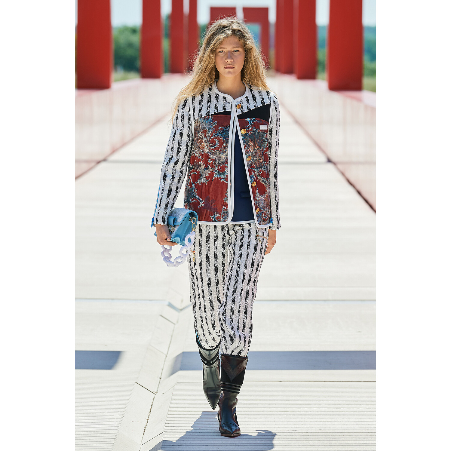 Фото Louis Vuitton Resort 2022 / Louis Vuitton курорт 2022