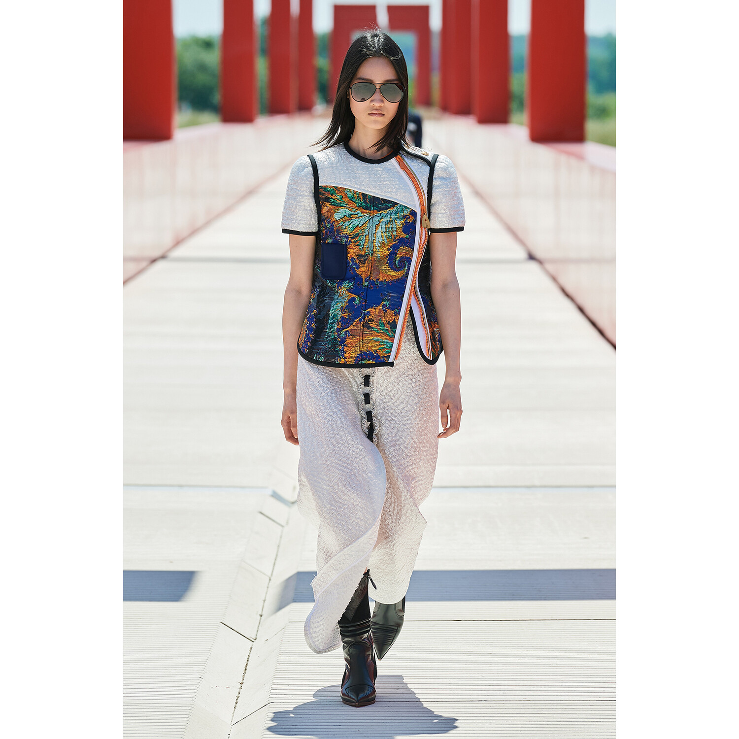 Фото Louis Vuitton Resort 2022 / Louis Vuitton курорт 2022