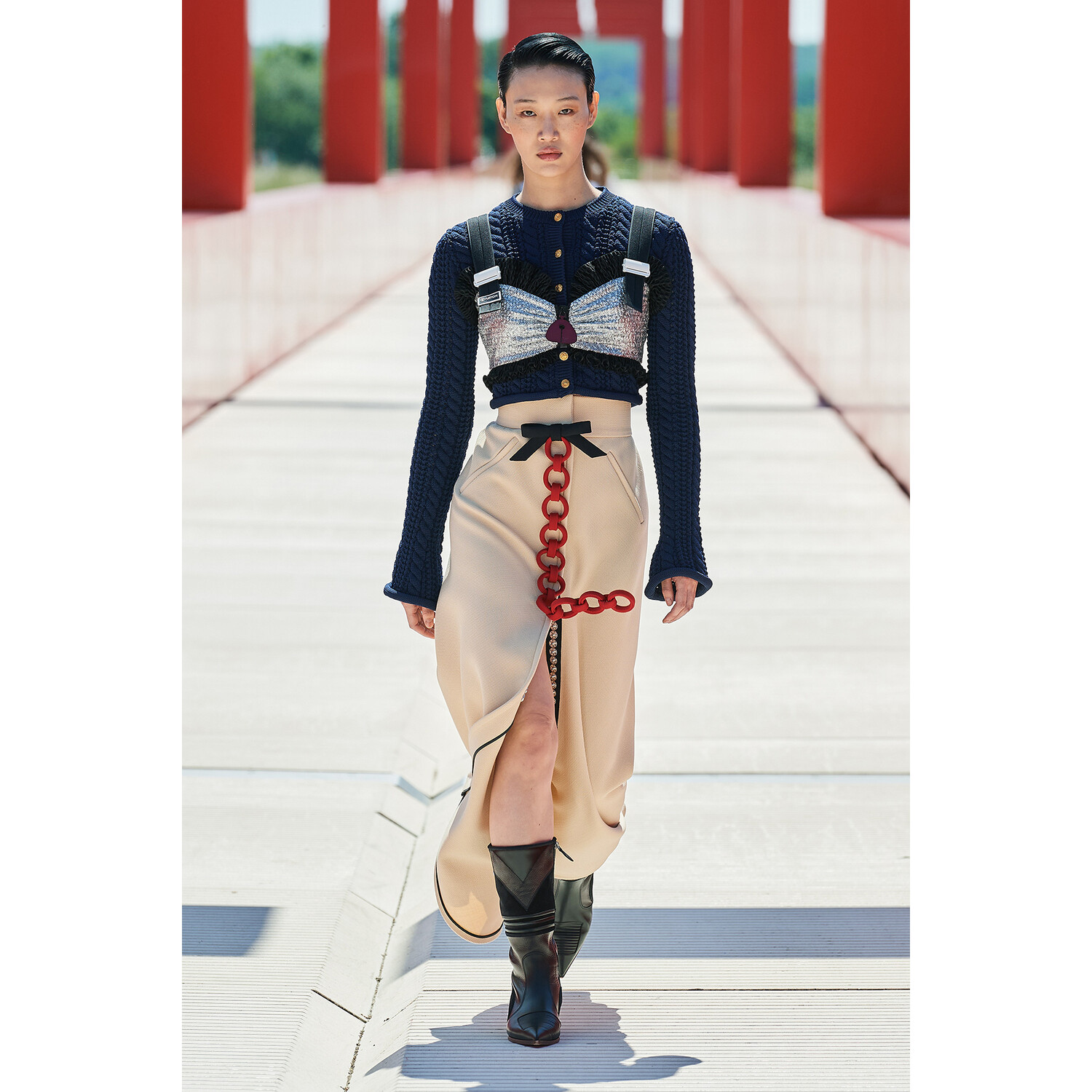 Фото Louis Vuitton Resort 2022 / Louis Vuitton курорт 2022