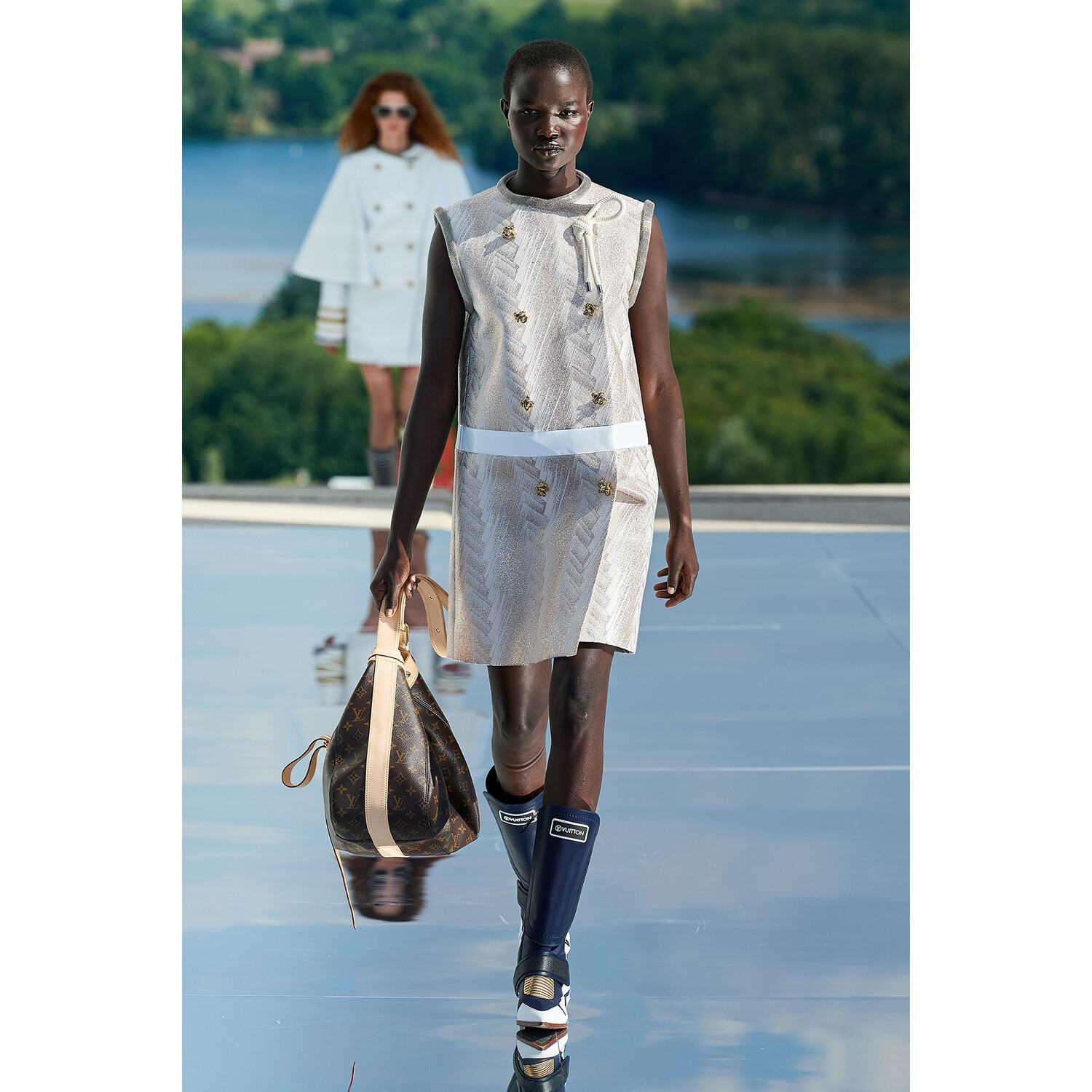 Фото Louis Vuitton Resort 2022 / Louis Vuitton курорт 2022