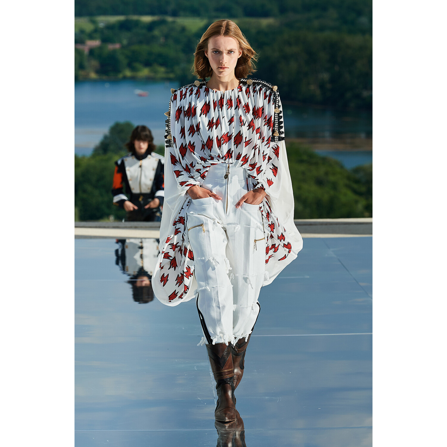 Фото Louis Vuitton Resort 2022 / Louis Vuitton курорт 2022