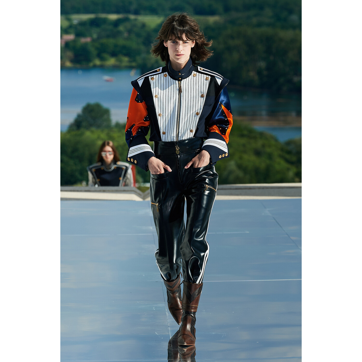 Фото Louis Vuitton Resort 2022 / Louis Vuitton курорт 2022