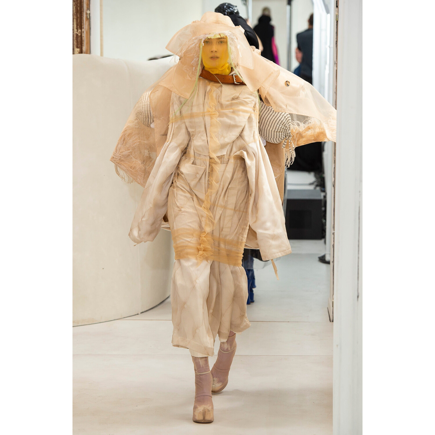 Фото Maison Margiela Fall 2018 Couture Collection / Maison Margiela Осень 2018 Кутюр коллекция