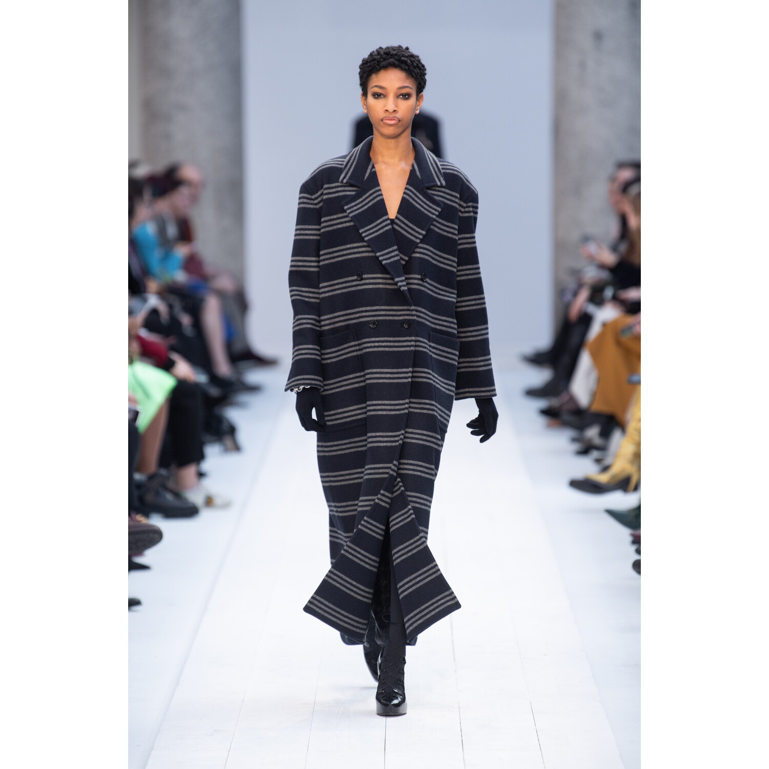 Фото Max Mara Fall 2020 Ready-to-Wear / Макс Мара осень 2019 / Неделя моды: Милан