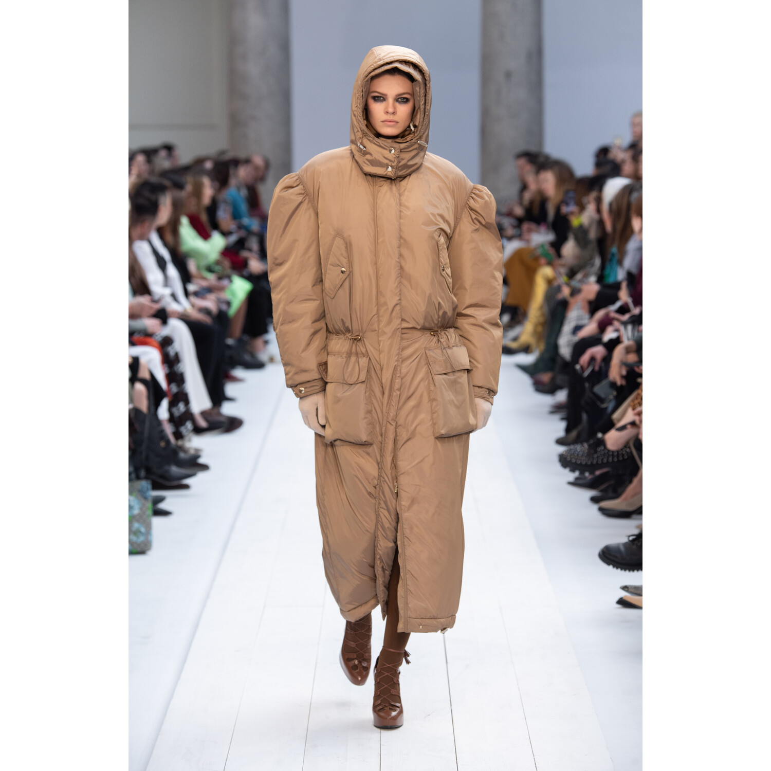 Фото Max Mara Fall 2020 Ready-to-Wear / Макс Мара осень 2019 / Неделя моды: Милан