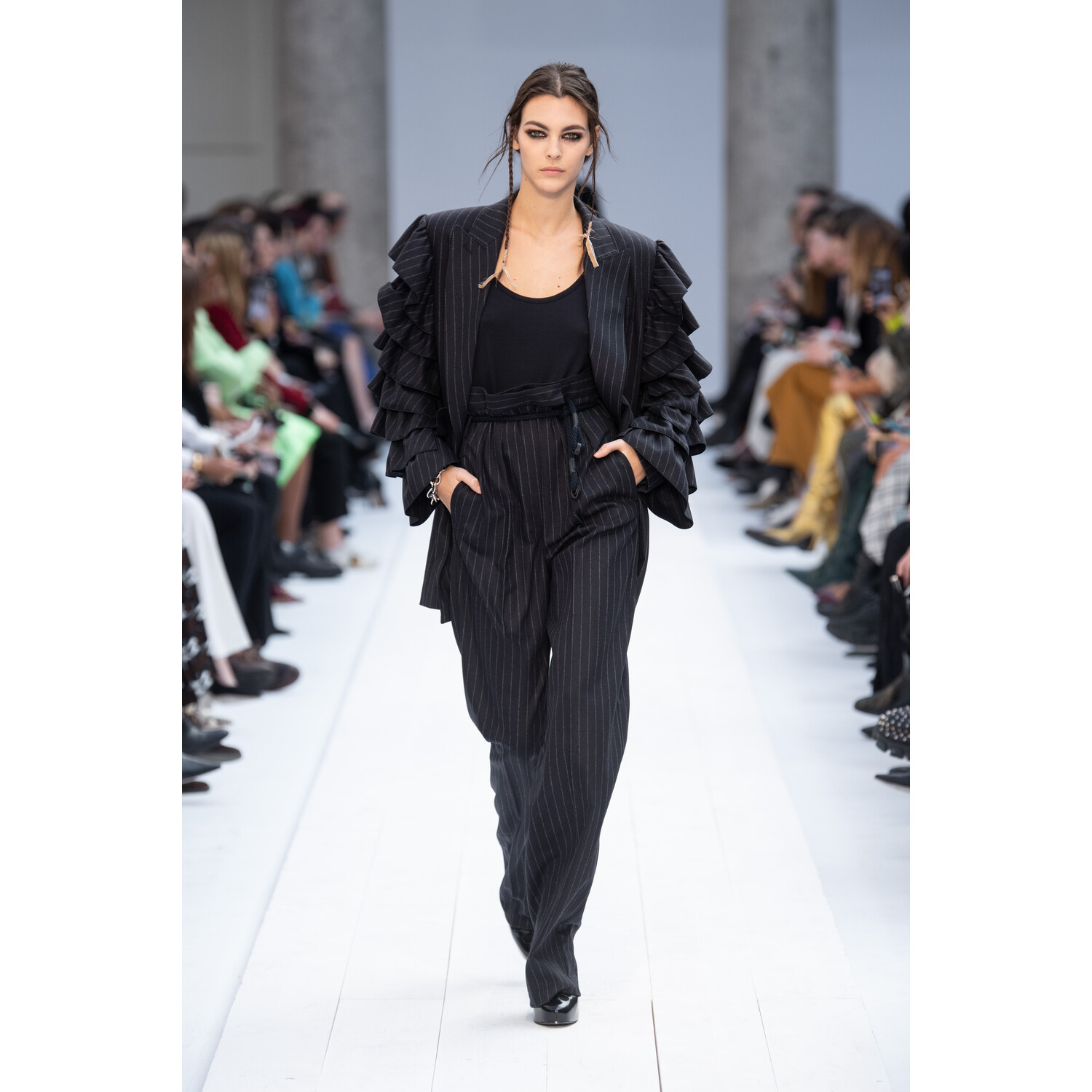 Фото Max Mara Fall 2020 Ready-to-Wear / Макс Мара осень 2019 / Неделя моды: Милан