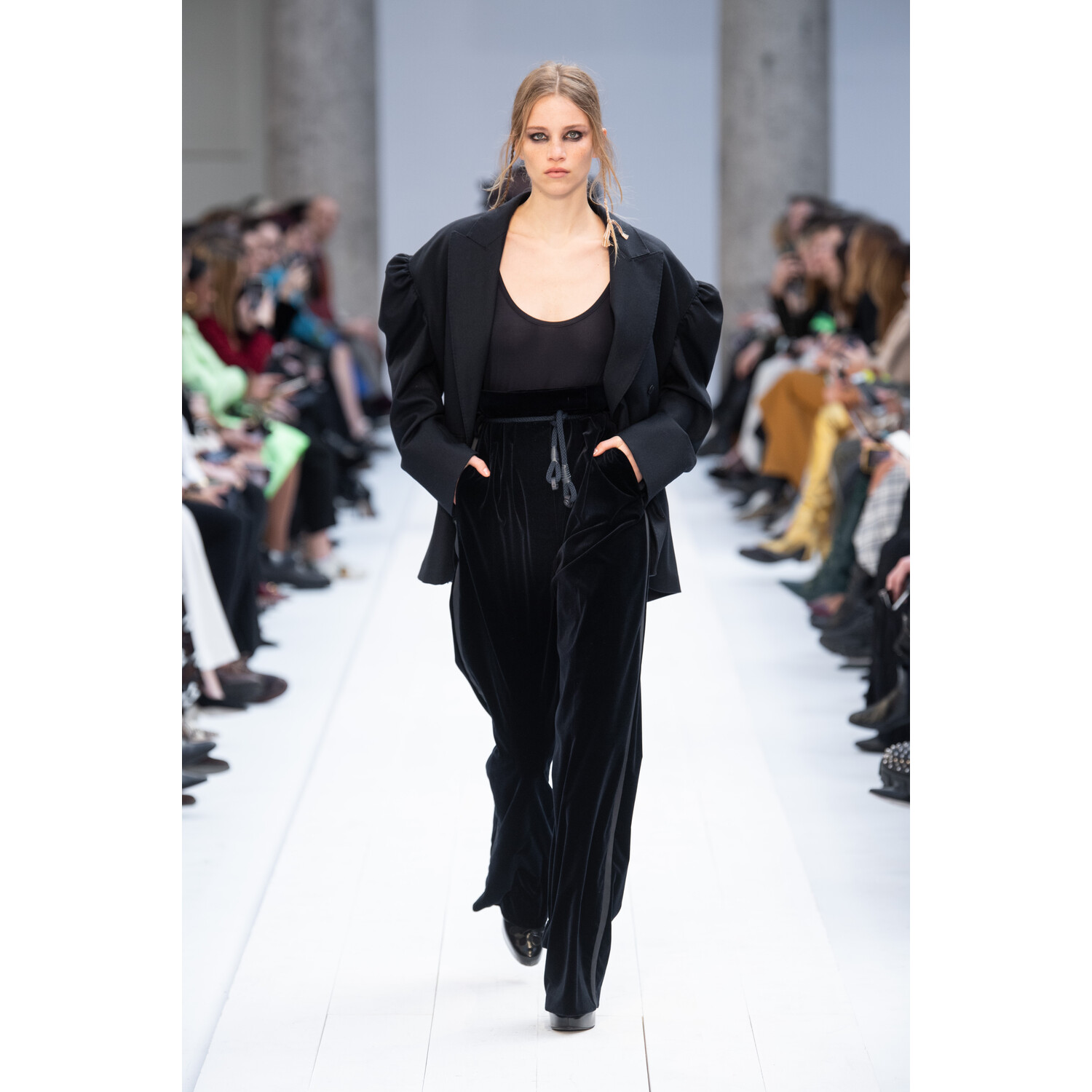 Фото Max Mara Fall 2020 Ready-to-Wear / Макс Мара осень 2019 / Неделя моды: Милан