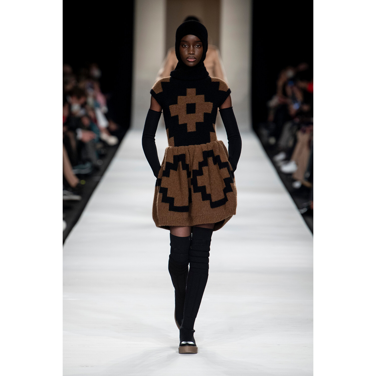 Фото Max Mara Fall 2022 Collection / Max Mara осень-зима 2022