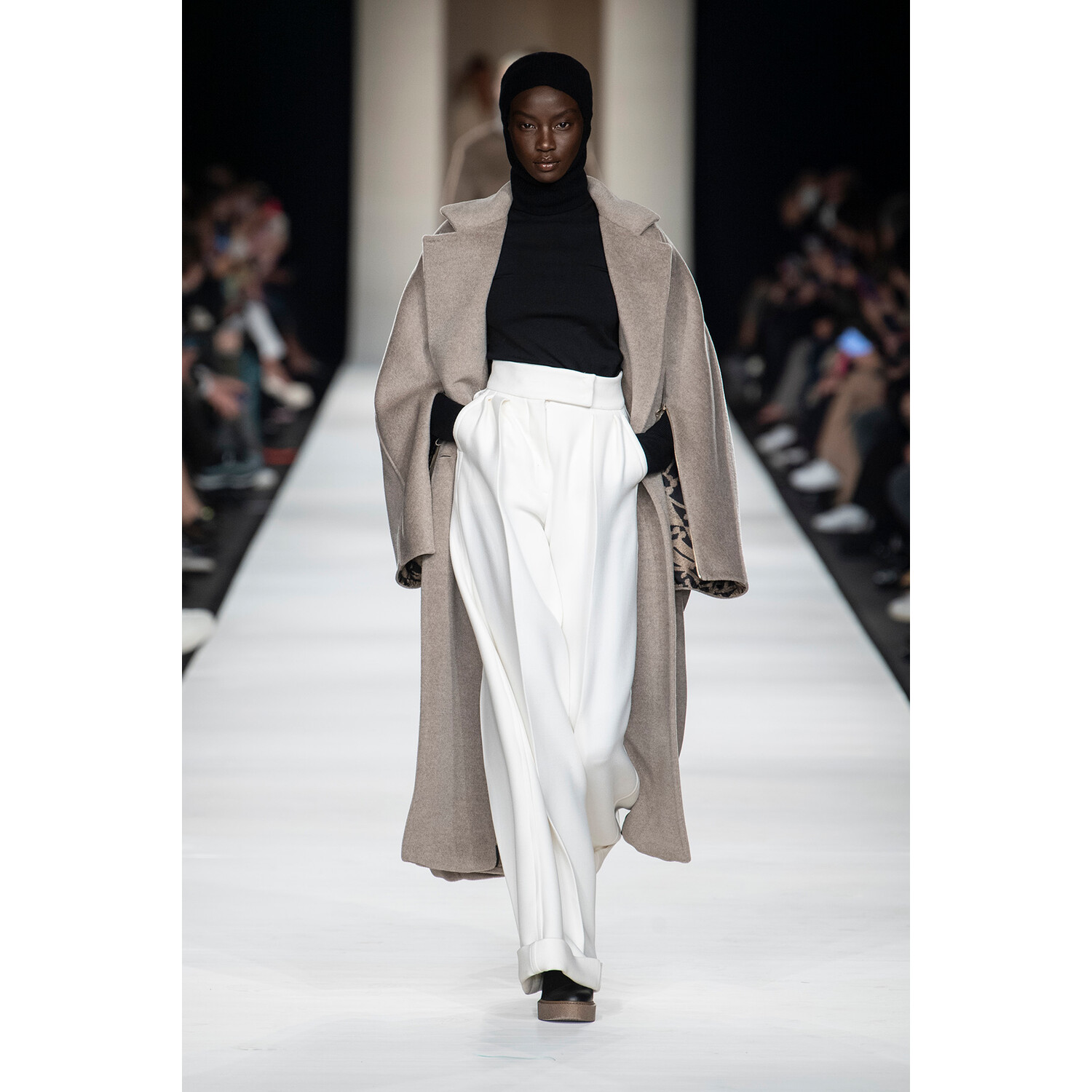 Фото Max Mara Fall 2022 Collection / Max Mara осень-зима 2022