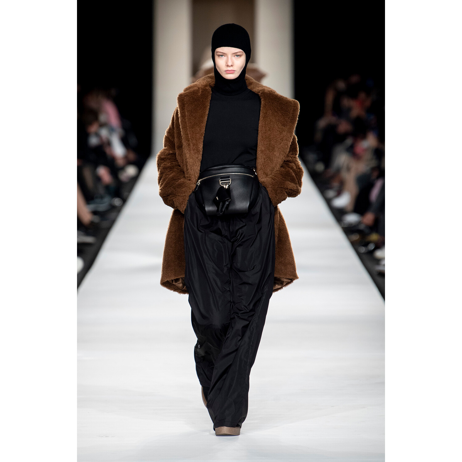 Фото Max Mara Fall 2022 Collection / Max Mara осень-зима 2022