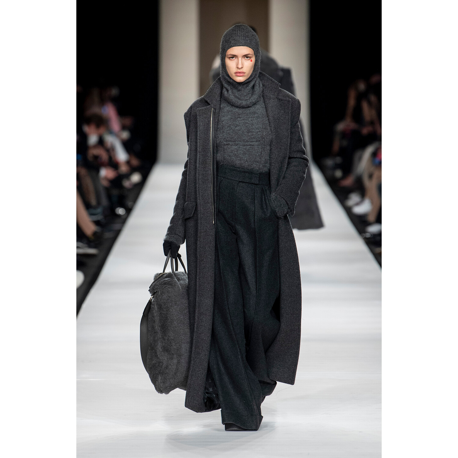 Фото Max Mara Fall 2022 Collection / Max Mara осень-зима 2022