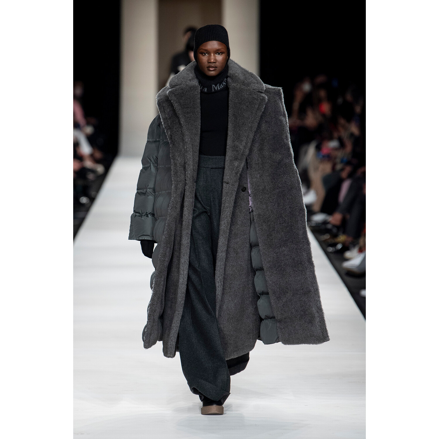 Фото Max Mara Fall 2022 Collection / Max Mara осень-зима 2022