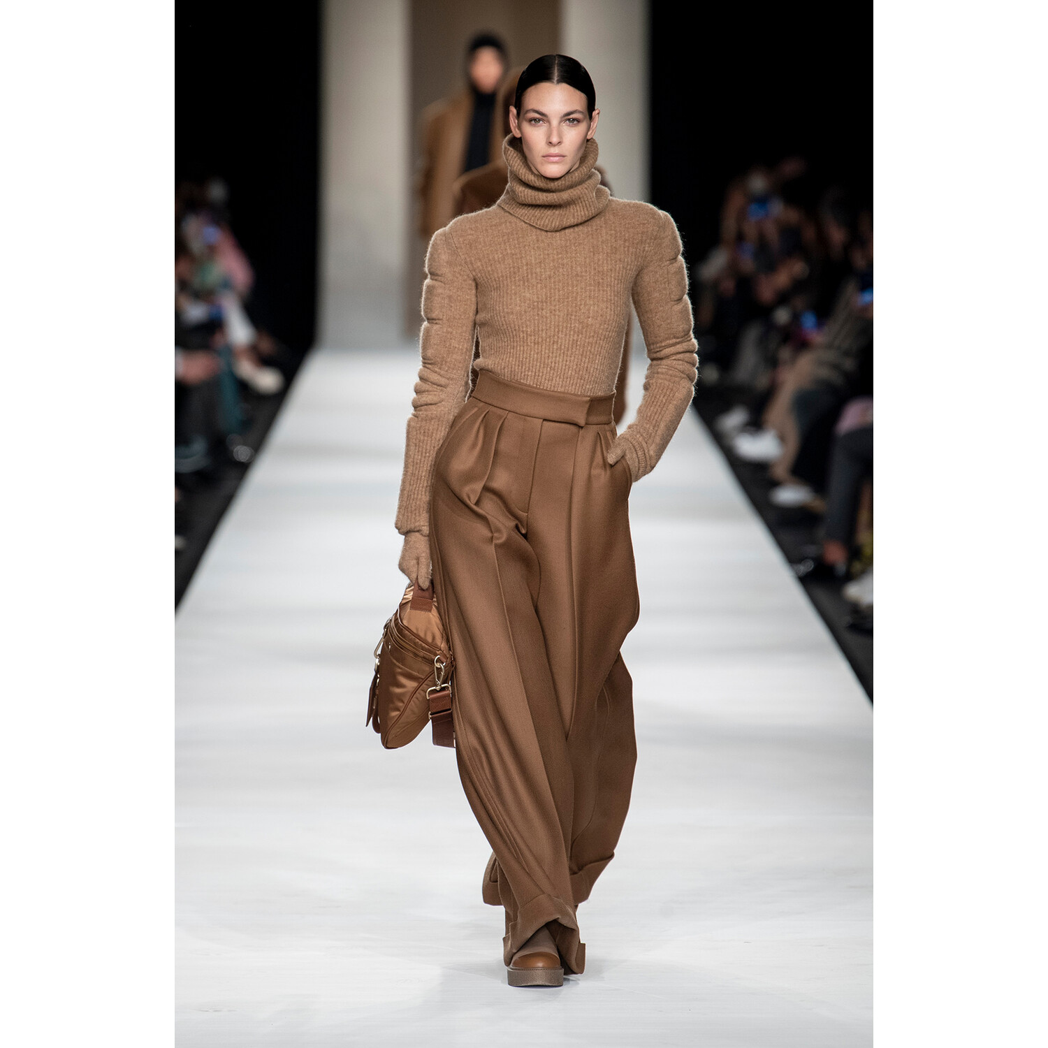 Фото Max Mara Fall 2022 Collection / Max Mara осень-зима 2022
