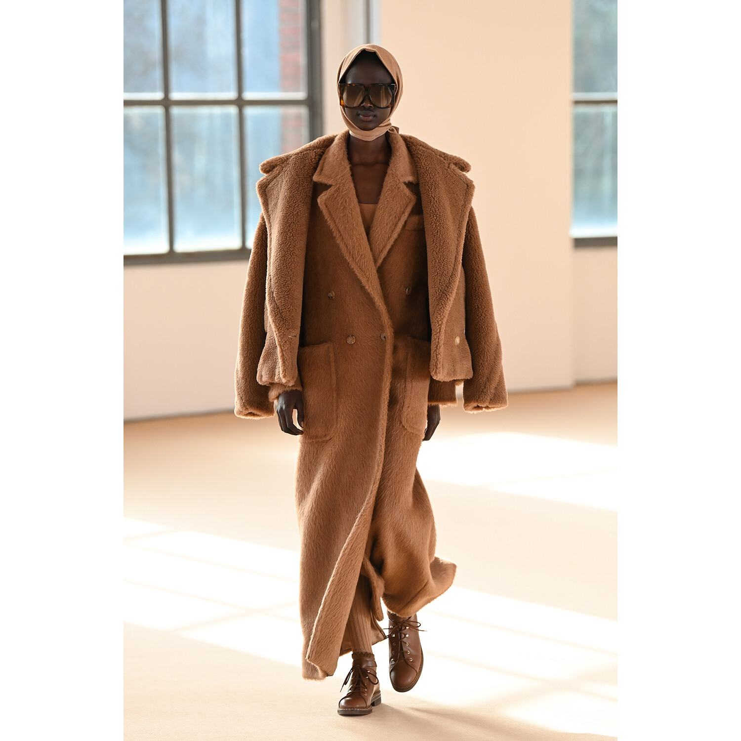 Фото Max Mara Fall-Winter 2021 Menswear Collection / Коллекция Max Mara осень-зима 2021