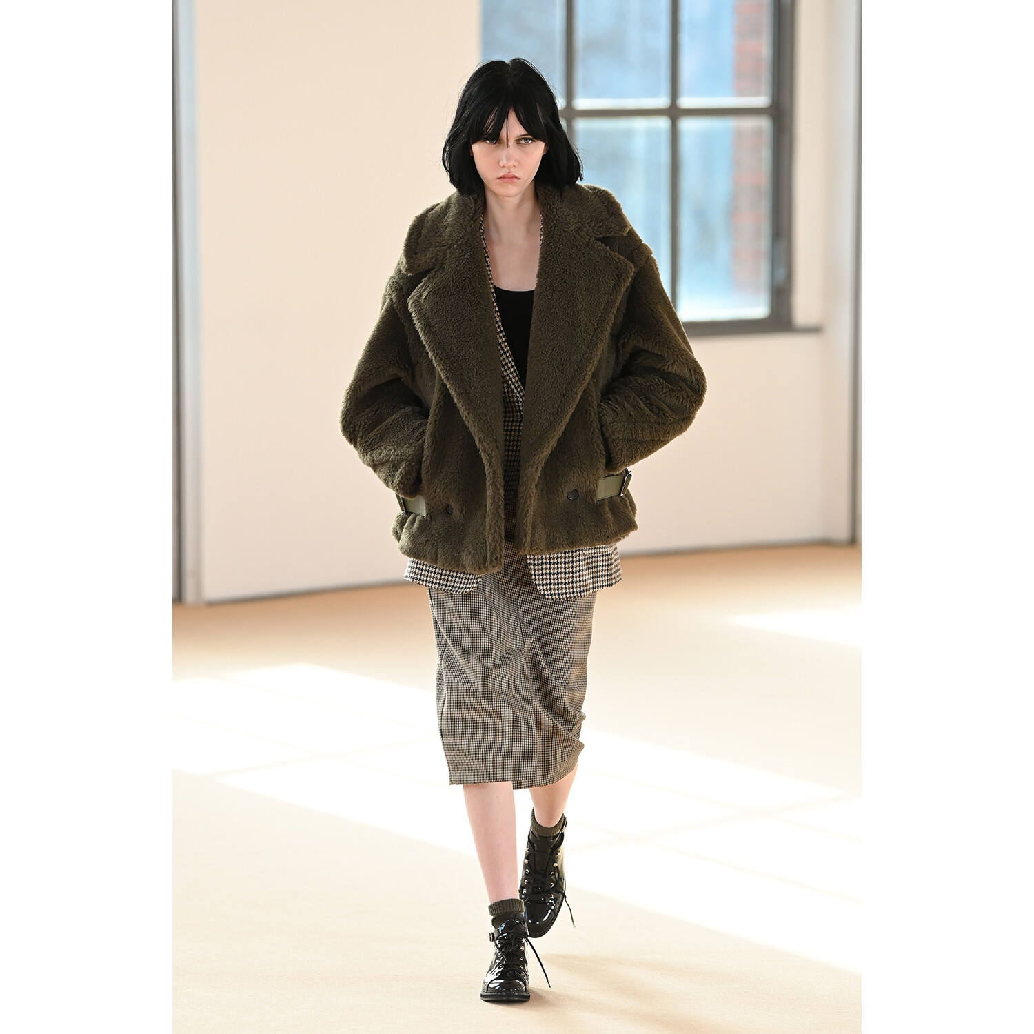 Фото Max Mara Fall-Winter 2021 Menswear Collection / Коллекция Max Mara осень-зима 2021