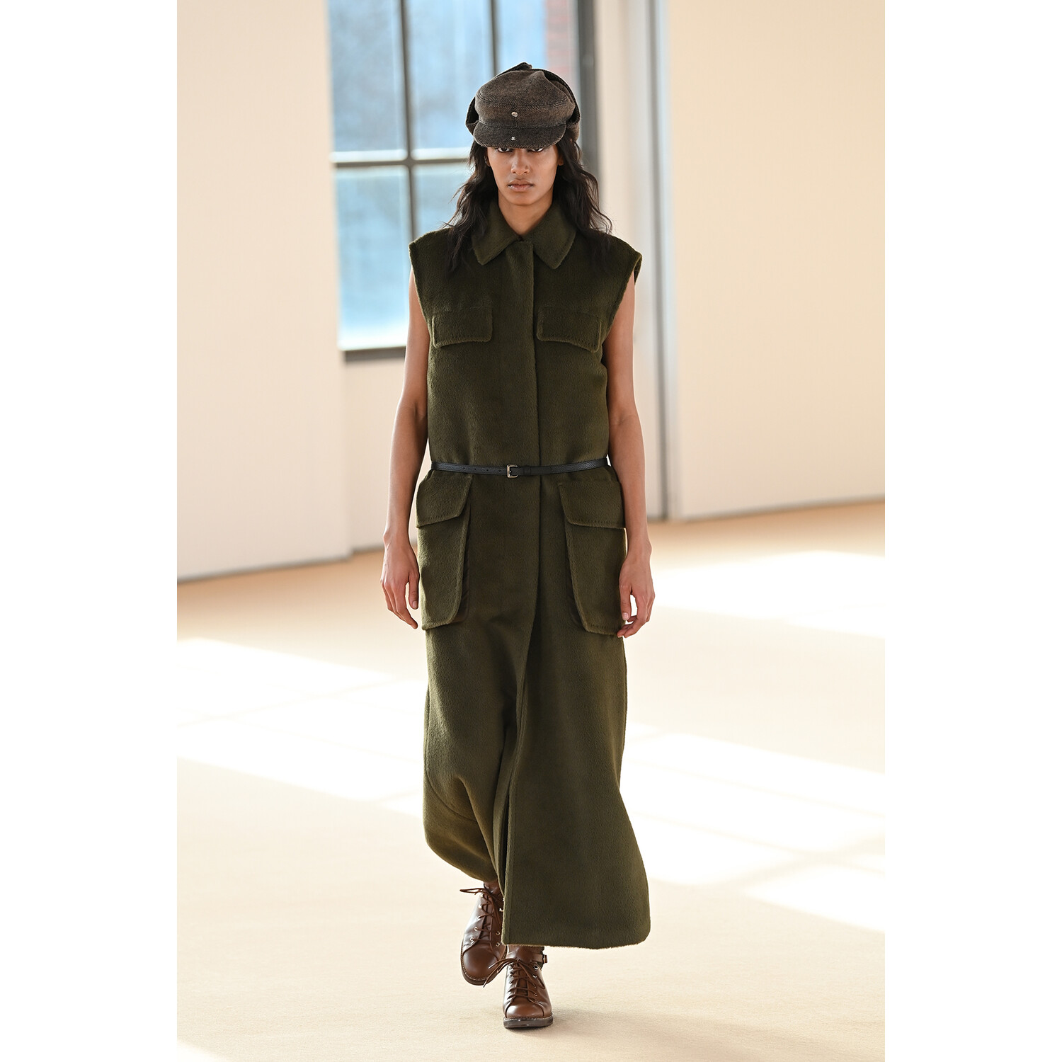 Фото Max Mara Fall-Winter 2021 Menswear Collection / Коллекция Max Mara осень-зима 2021