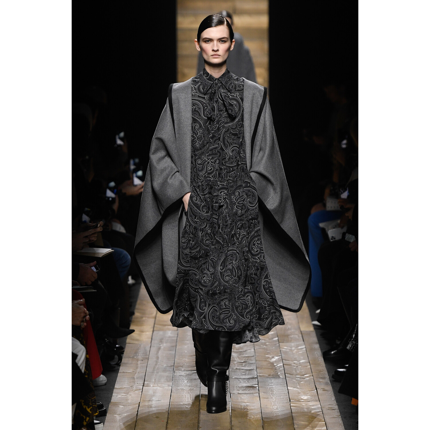 Фото Michael Kors Collection Fall 2020 Ready-to-Wear / Майкл Корс осень 2020 / Неделя моды: Нью-Йорк