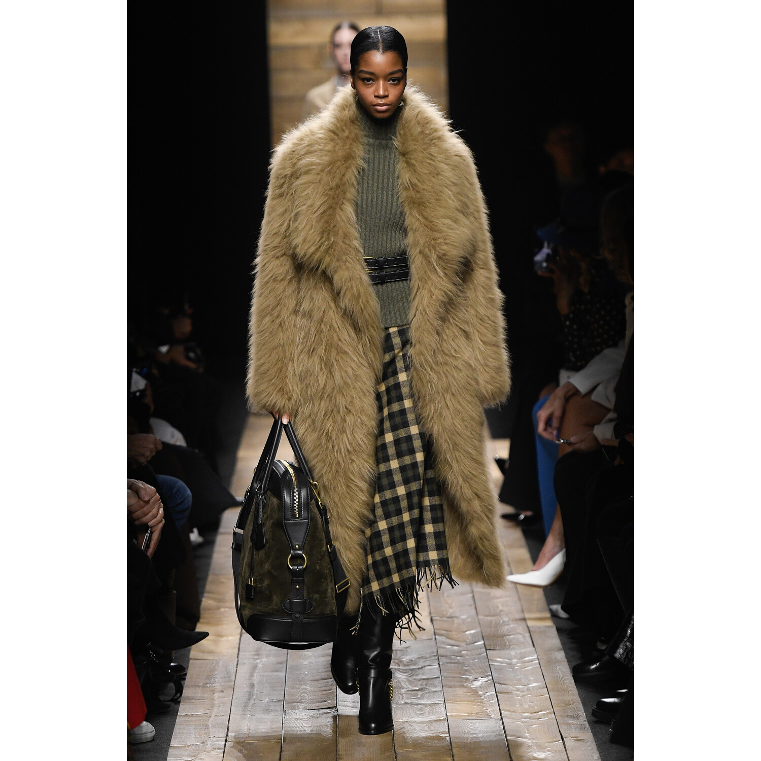 Фото Michael Kors Collection Fall 2020 Ready-to-Wear / Майкл Корс осень 2020 / Неделя моды: Нью-Йорк