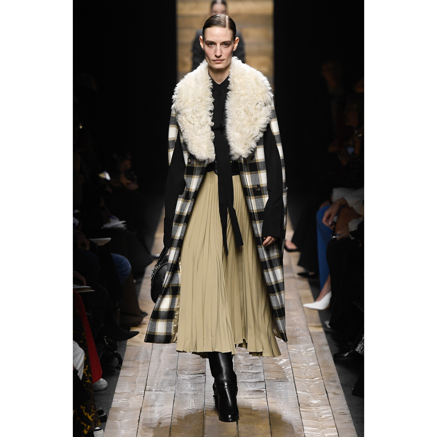Фото Michael Kors Collection Fall 2020 Ready-to-Wear / Майкл Корс осень 2020 / Неделя моды: Нью-Йорк