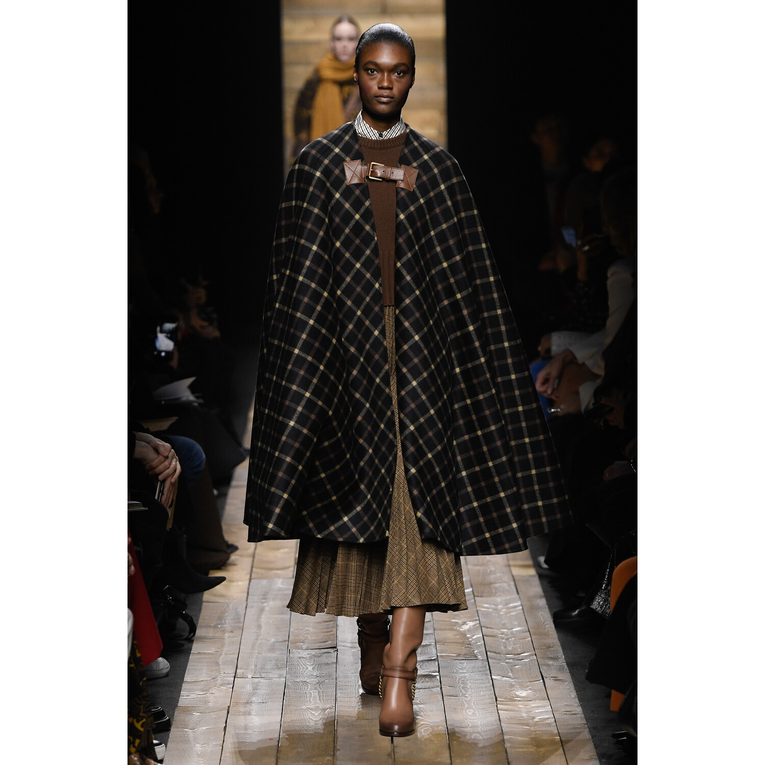 Фото Michael Kors Collection Fall 2020 Ready-to-Wear / Майкл Корс осень 2020 / Неделя моды: Нью-Йорк