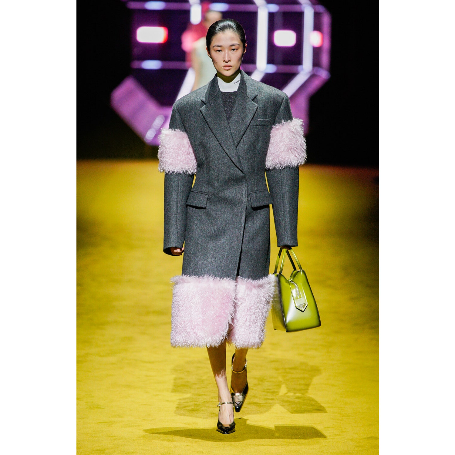 Фото Prada Fall 2022 Collection / Prada осень-зима 2022