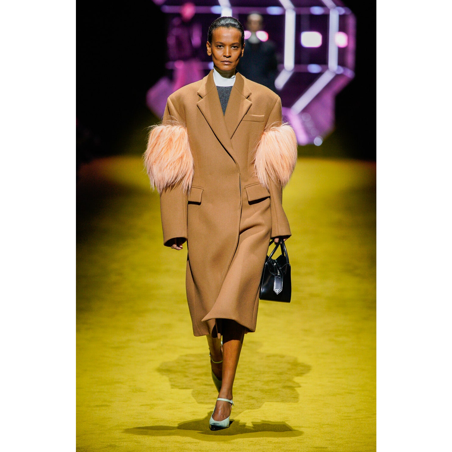 Фото Prada Fall 2022 Collection / Prada осень-зима 2022