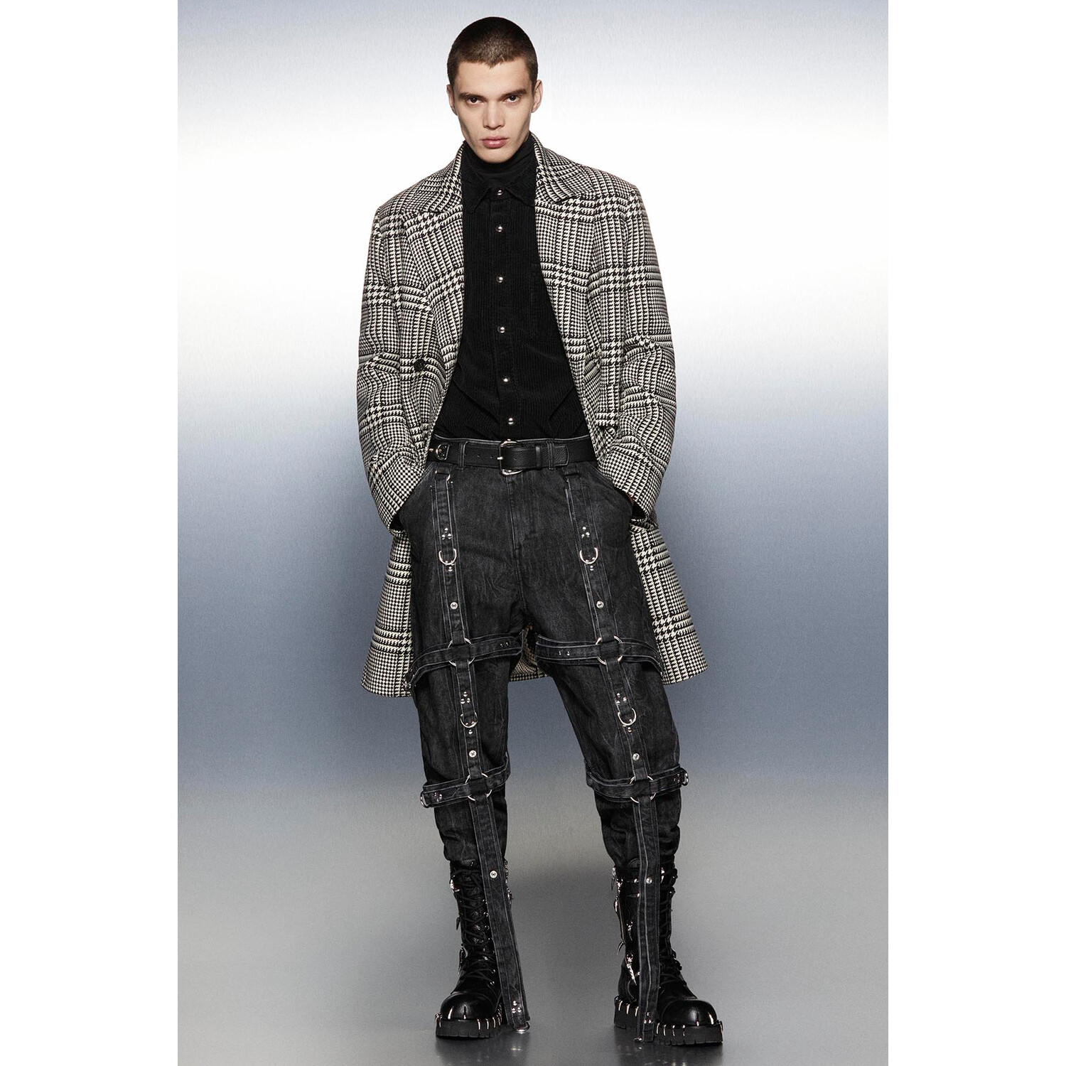 Фото Roberto Cavalli Menswear Fall 2022 Collection / Roberto Cavalli осень-зима 2022/2023