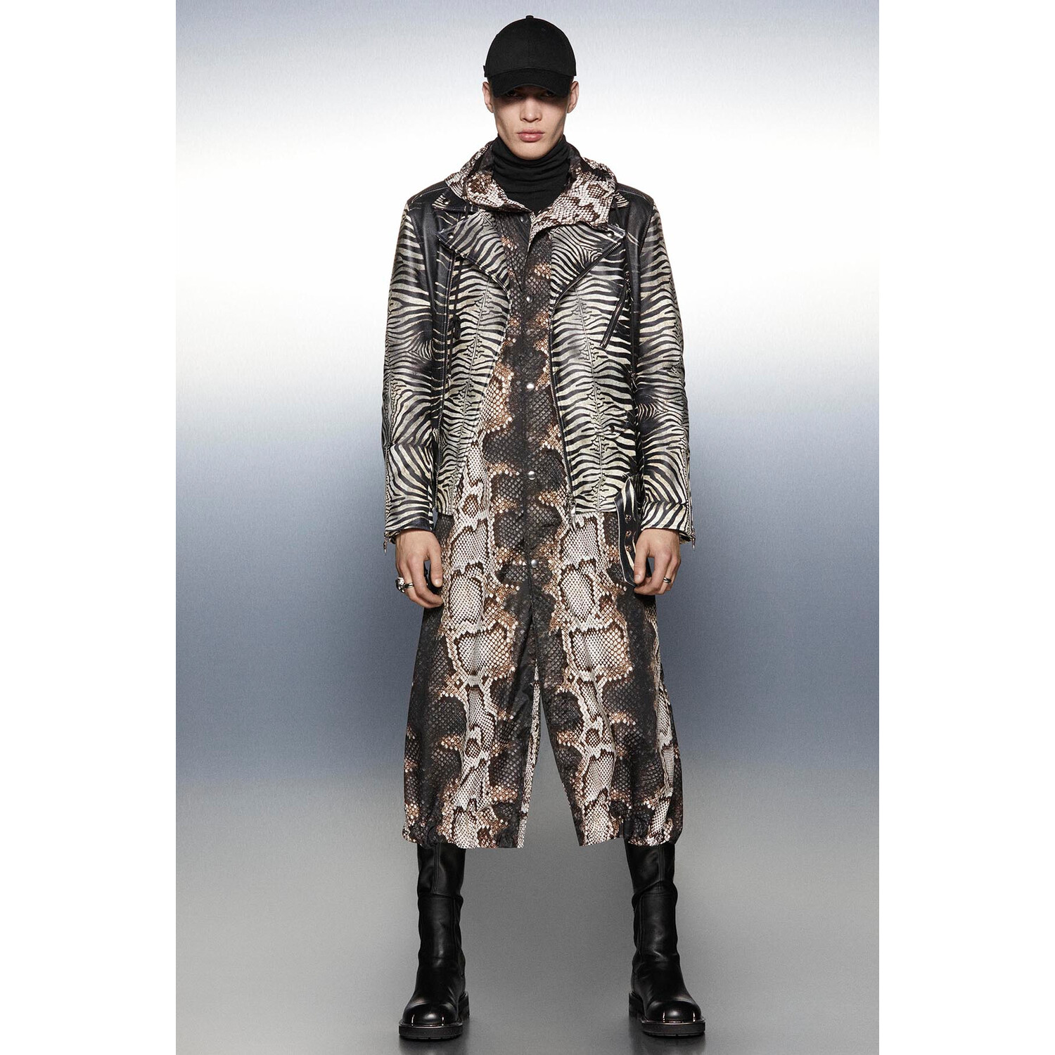 Фото Roberto Cavalli Menswear Fall 2022 Collection / Roberto Cavalli осень-зима 2022/2023