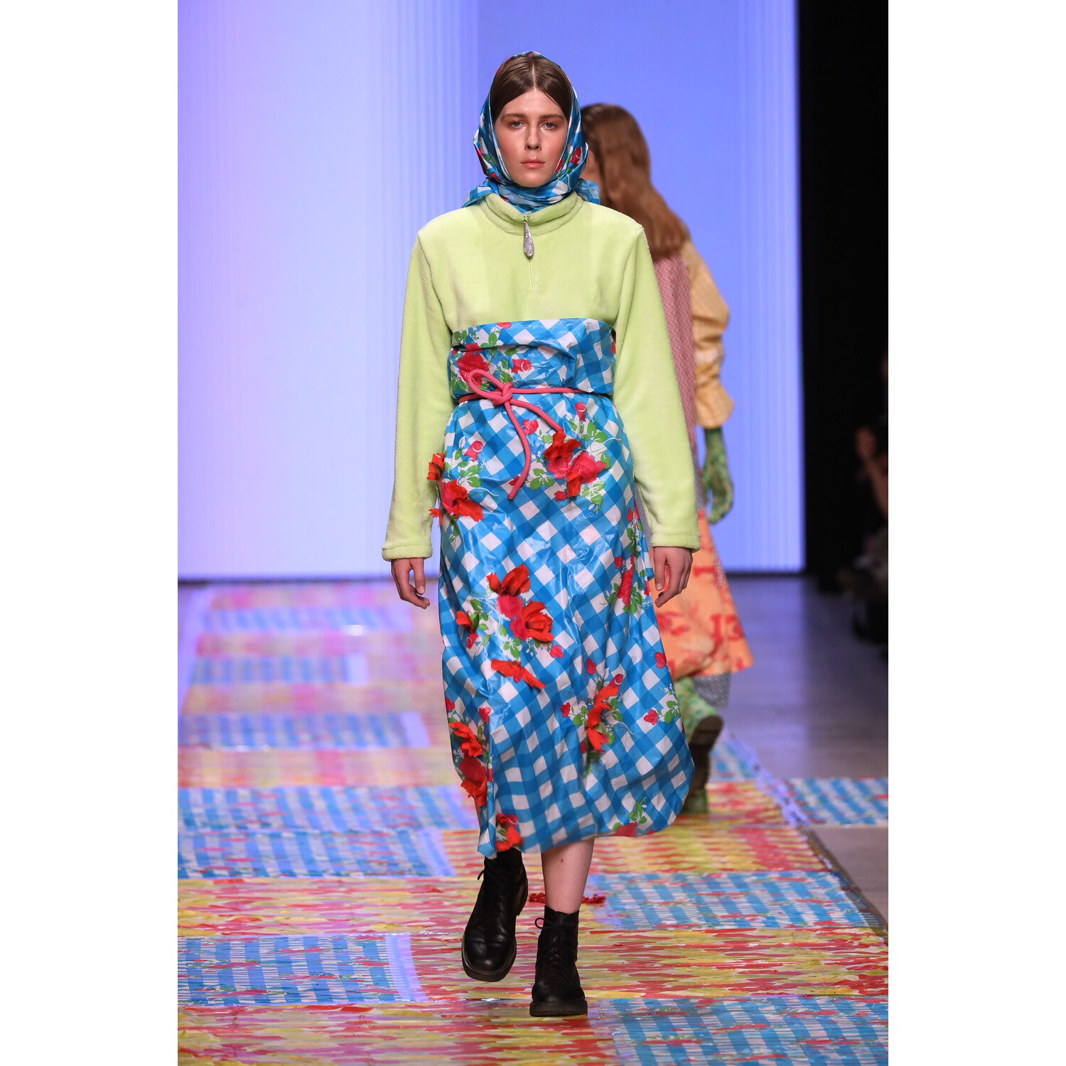 Фото Roma Uvarov Design Fall 2019 Ready-to-Wear / Roma Uvarov Design осень-зима 2019 / Неделя моды: Москва