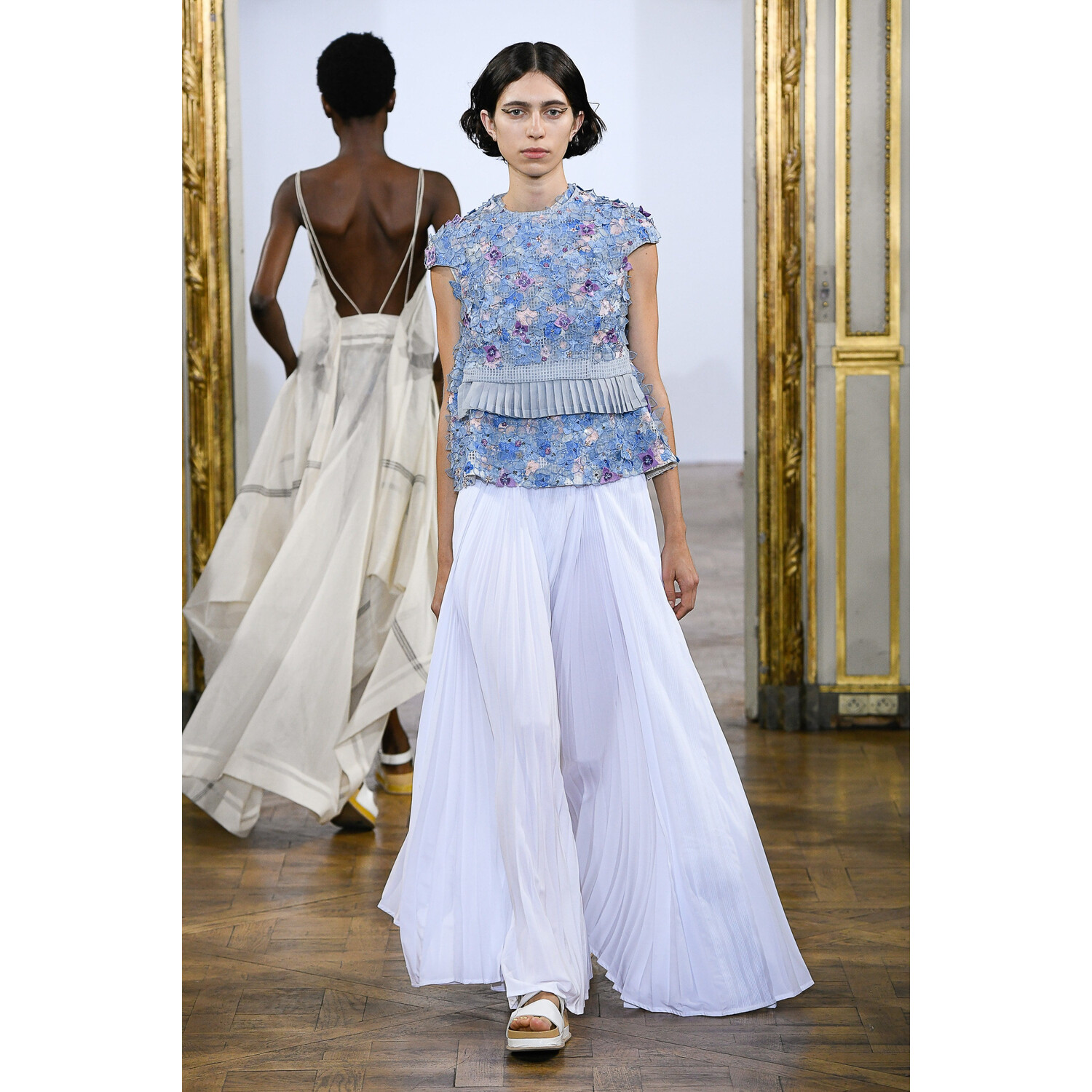 Фото Rahul Mishra Spring 2019 PFW / Rahul Mishra весна-лето 2019 Неделя моды в Париже