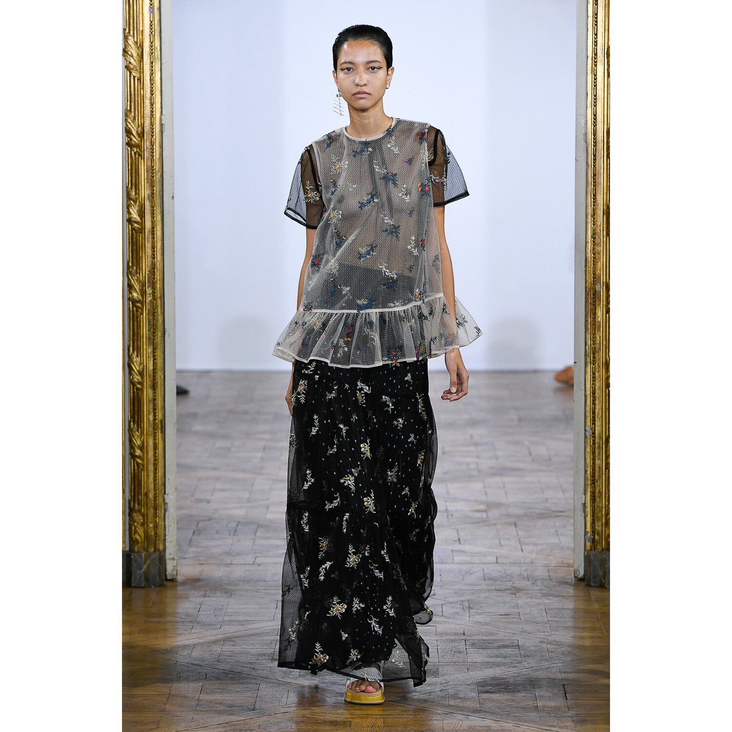 Фото Rahul Mishra Spring 2019 PFW / Rahul Mishra весна-лето 2019 Неделя моды в Париже