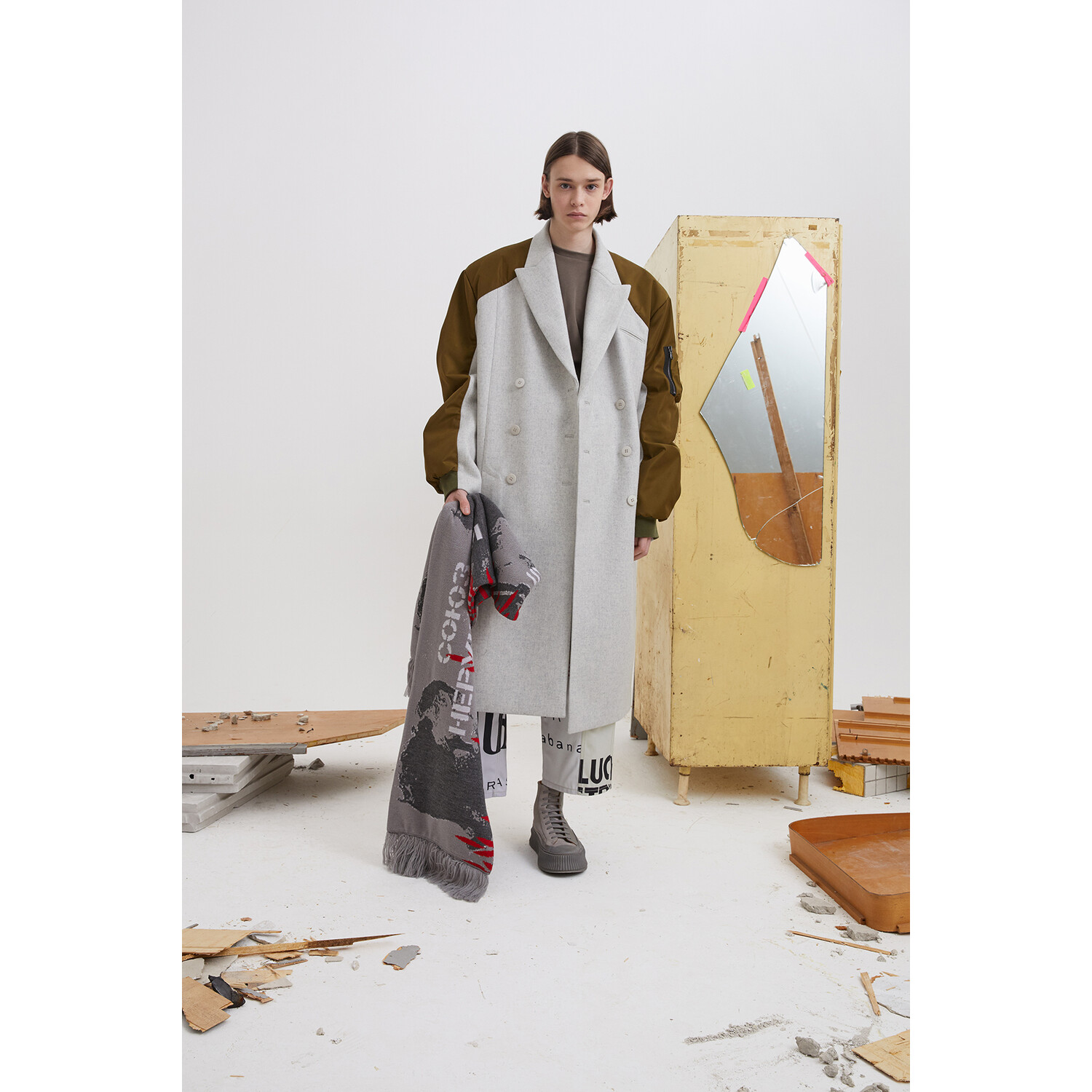 Фото Red September осень-зима  2021-2022  / Red September Fall-Winter 2021-2022 Ready-to-Wear