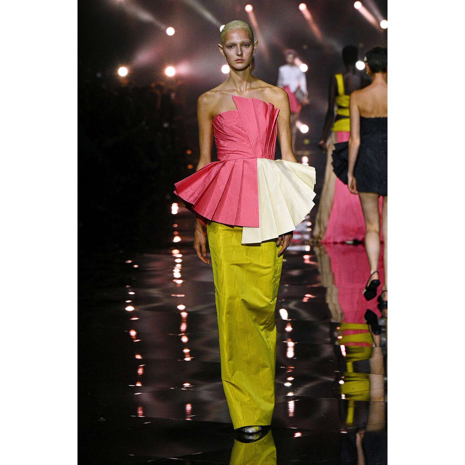 Фото Roberto Cavalli коллекция весна-лето 2023 / Roberto Cavalli Spring 2023